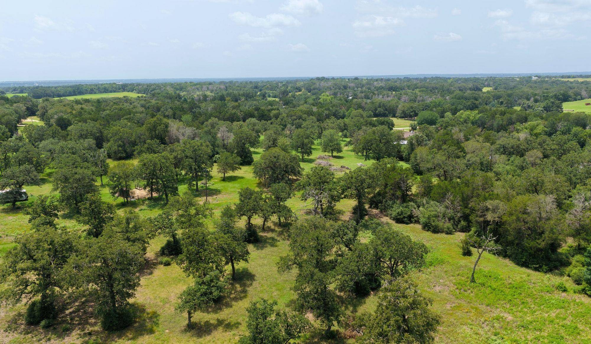 1016 Private Road 7040, Lexington, TX 78947