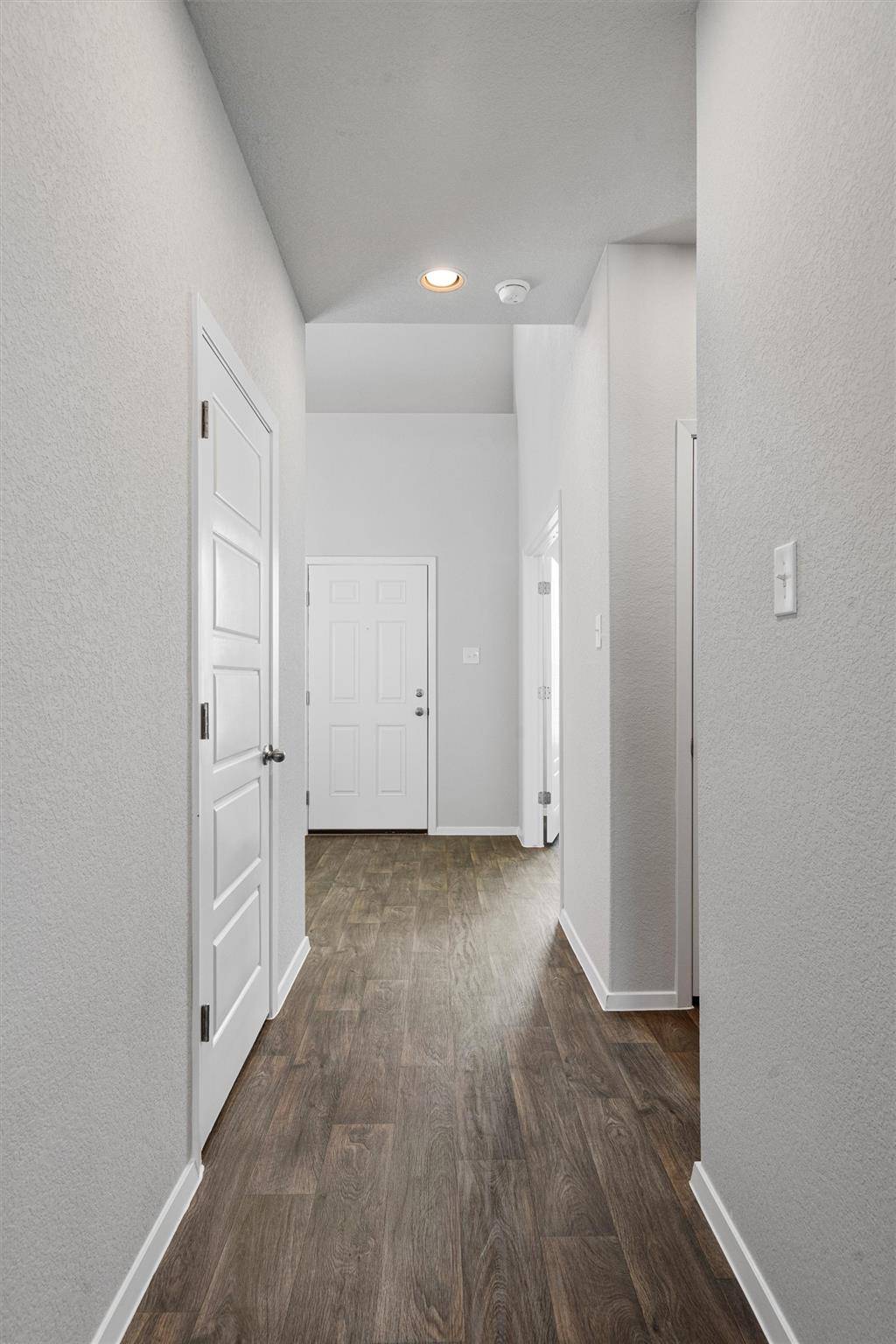 621 Running Creek DR, Kyle, TX 78640