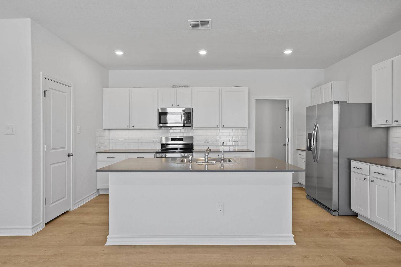 109 Hatari TRL, Jarrell, TX 76537