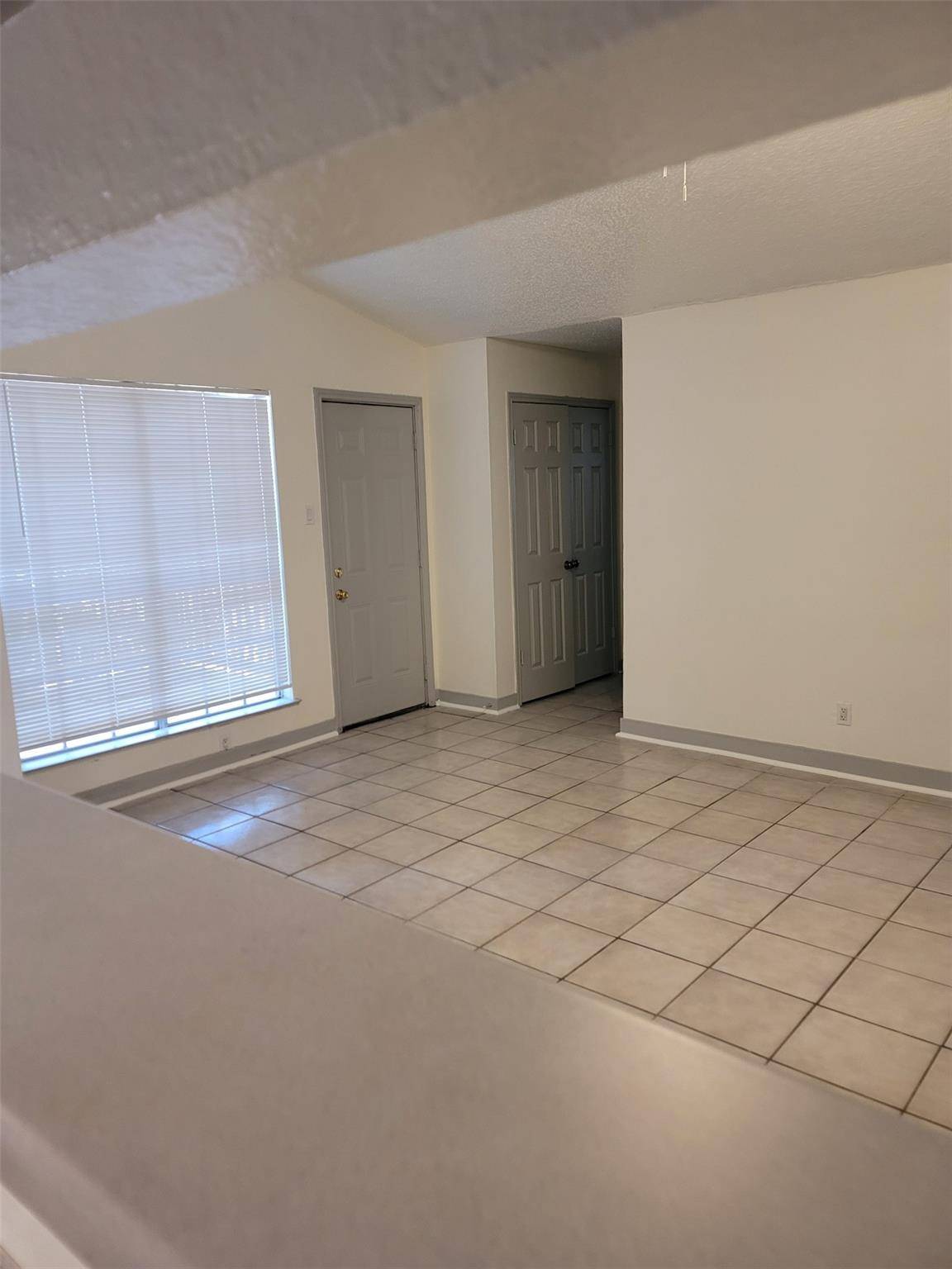 375 Fantail LOOP #B, Austin, TX 78734