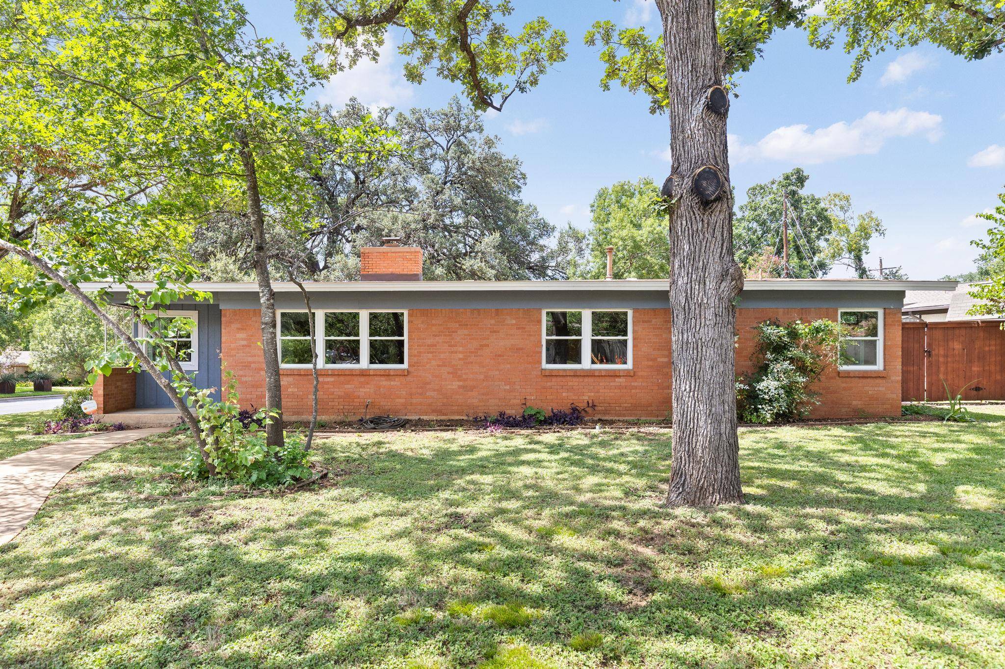 4516 Pack Saddle PASS, Austin, TX 78745
