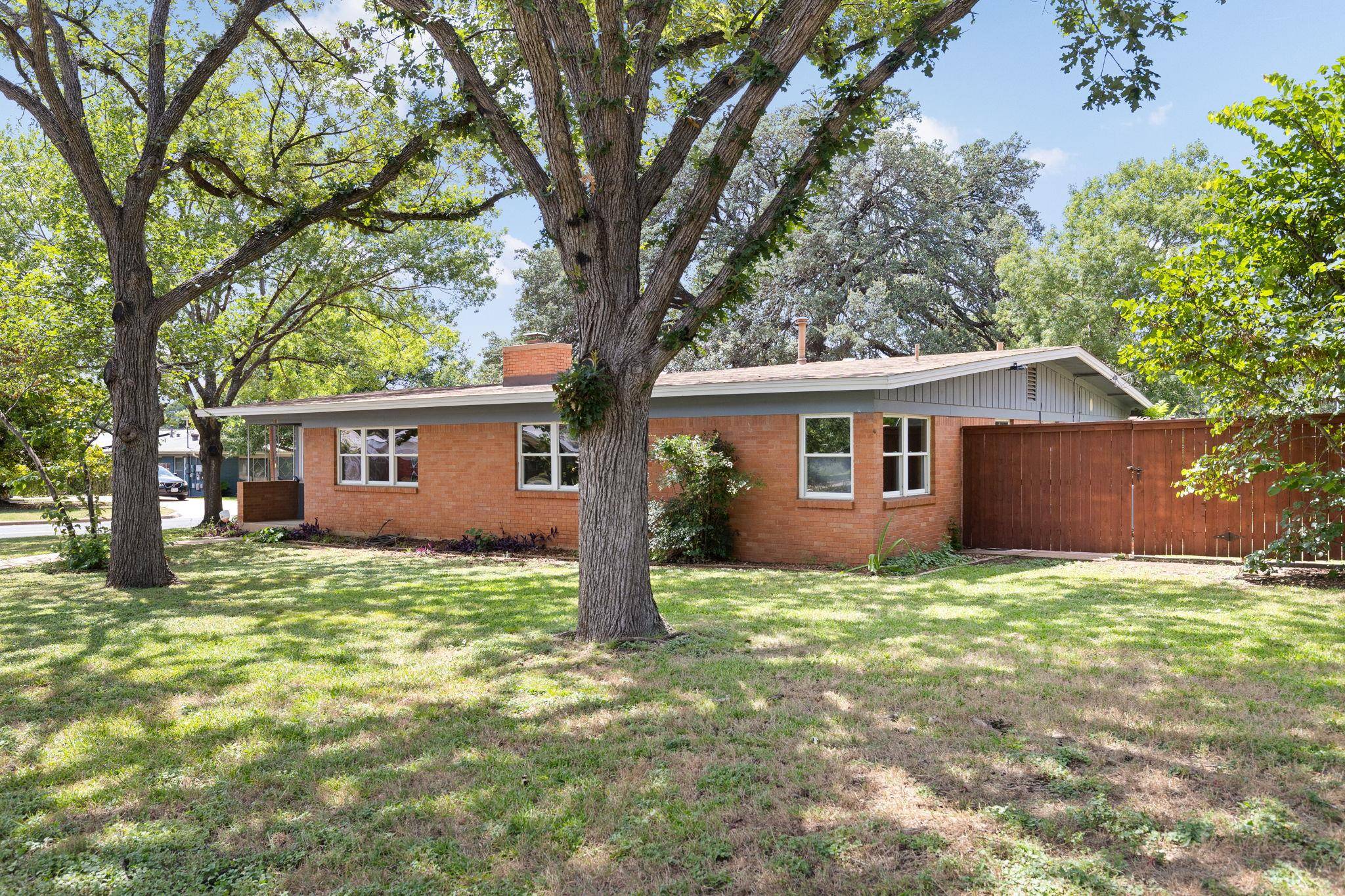 4516 Pack Saddle PASS, Austin, TX 78745