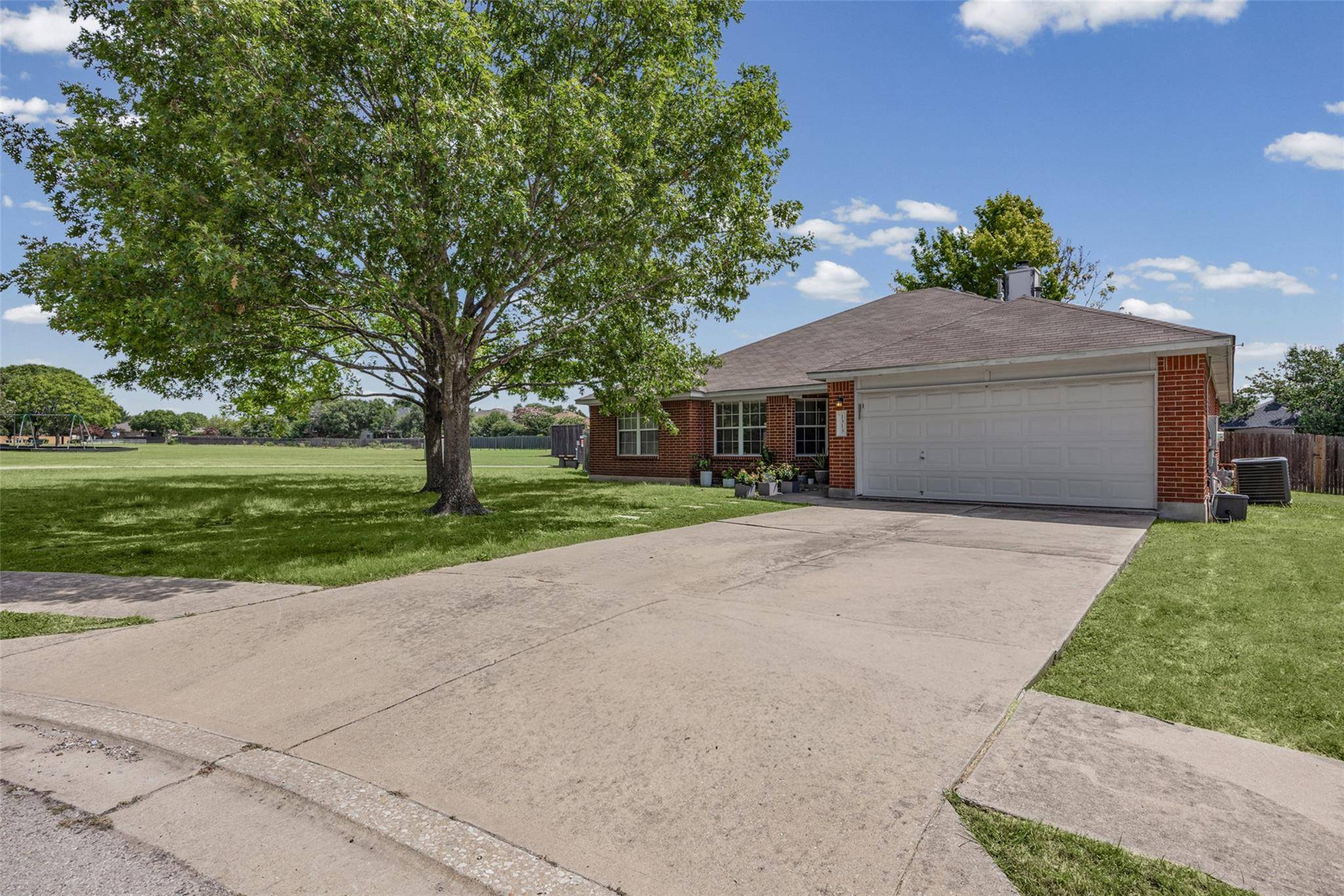 1313 Laurelleaf DR, Pflugerville, TX 78660