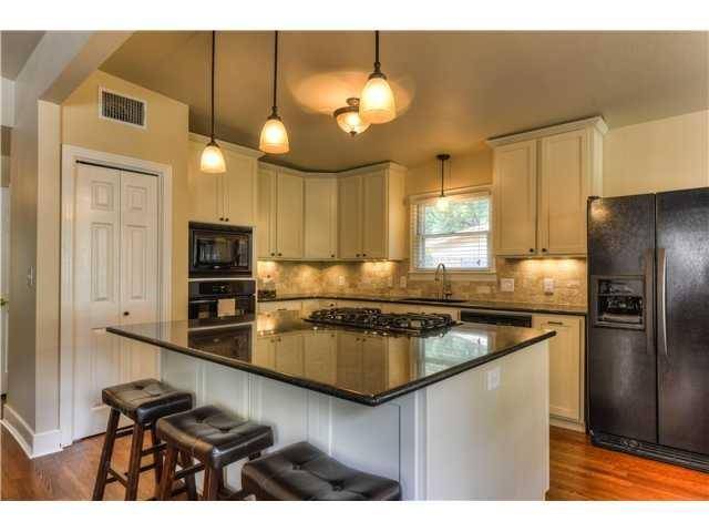 2111 W 10th ST, Austin, TX 78703