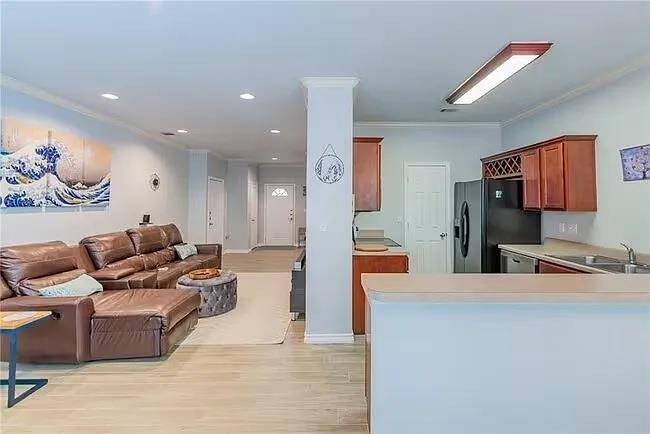 12250 Abbey Glen LN #E, Austin, TX 78753