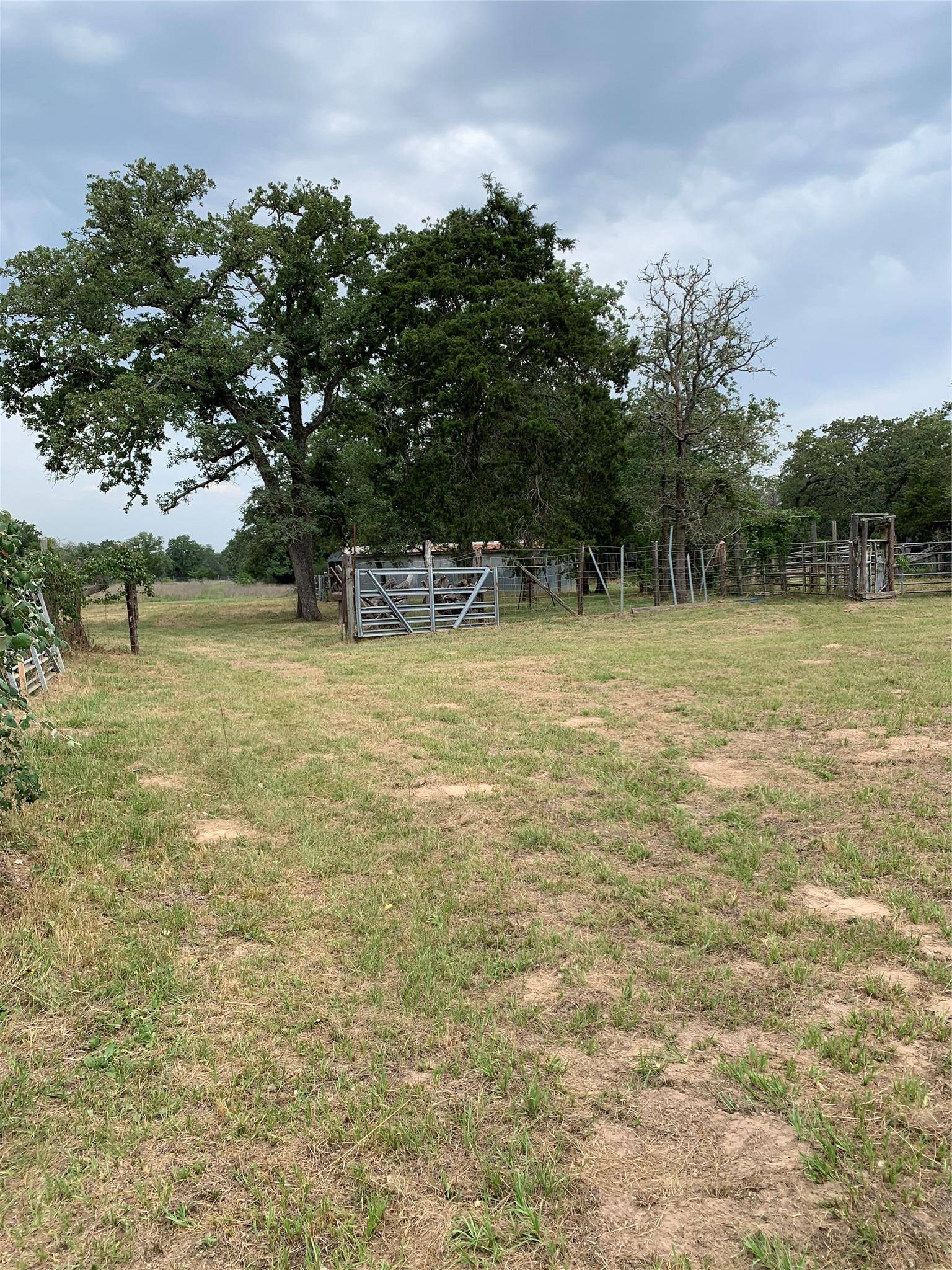 276 Ott RD, Rosanky, TX 78953