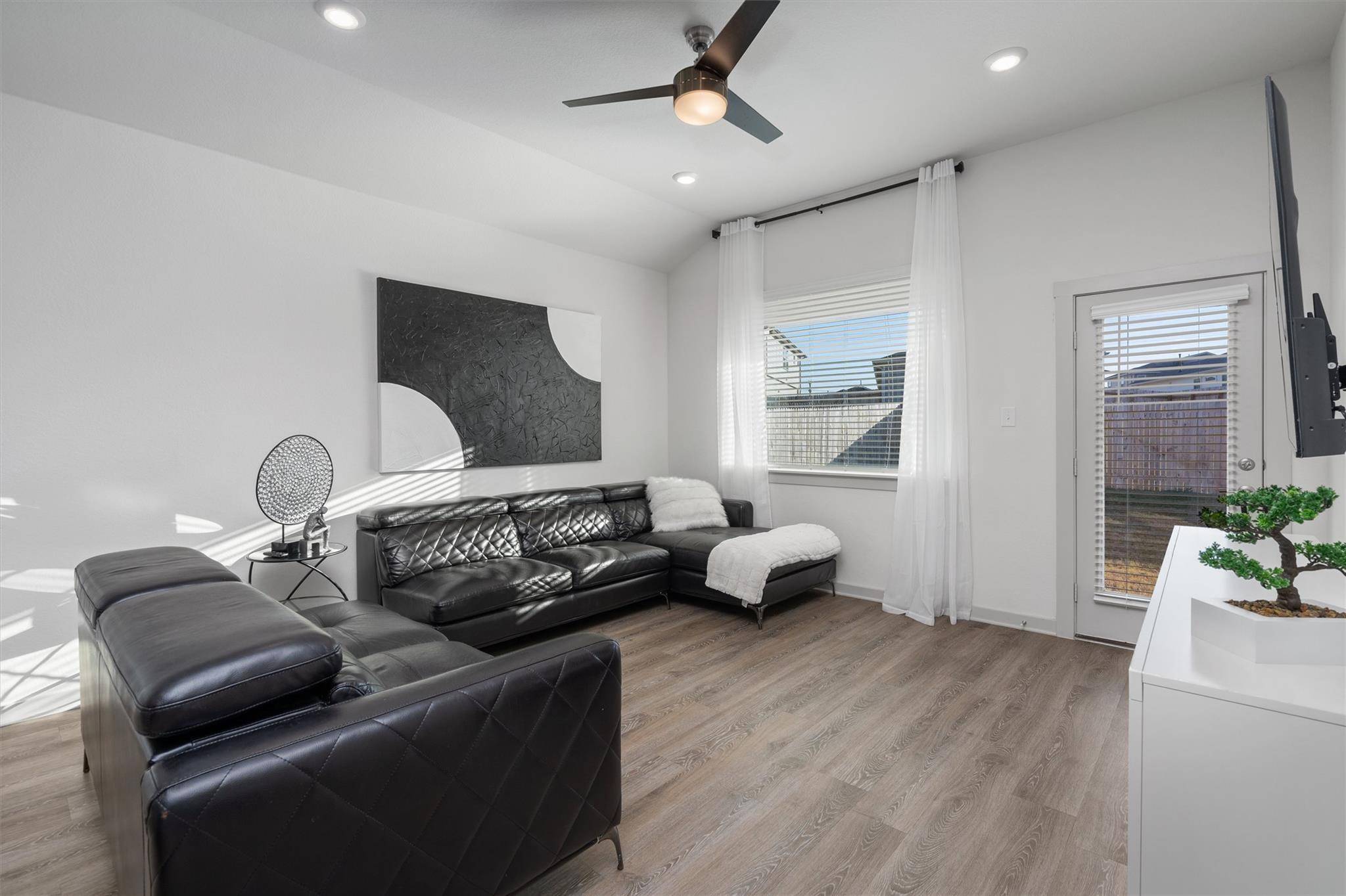 120 Scarborough WAY, San Marcos, TX 78666