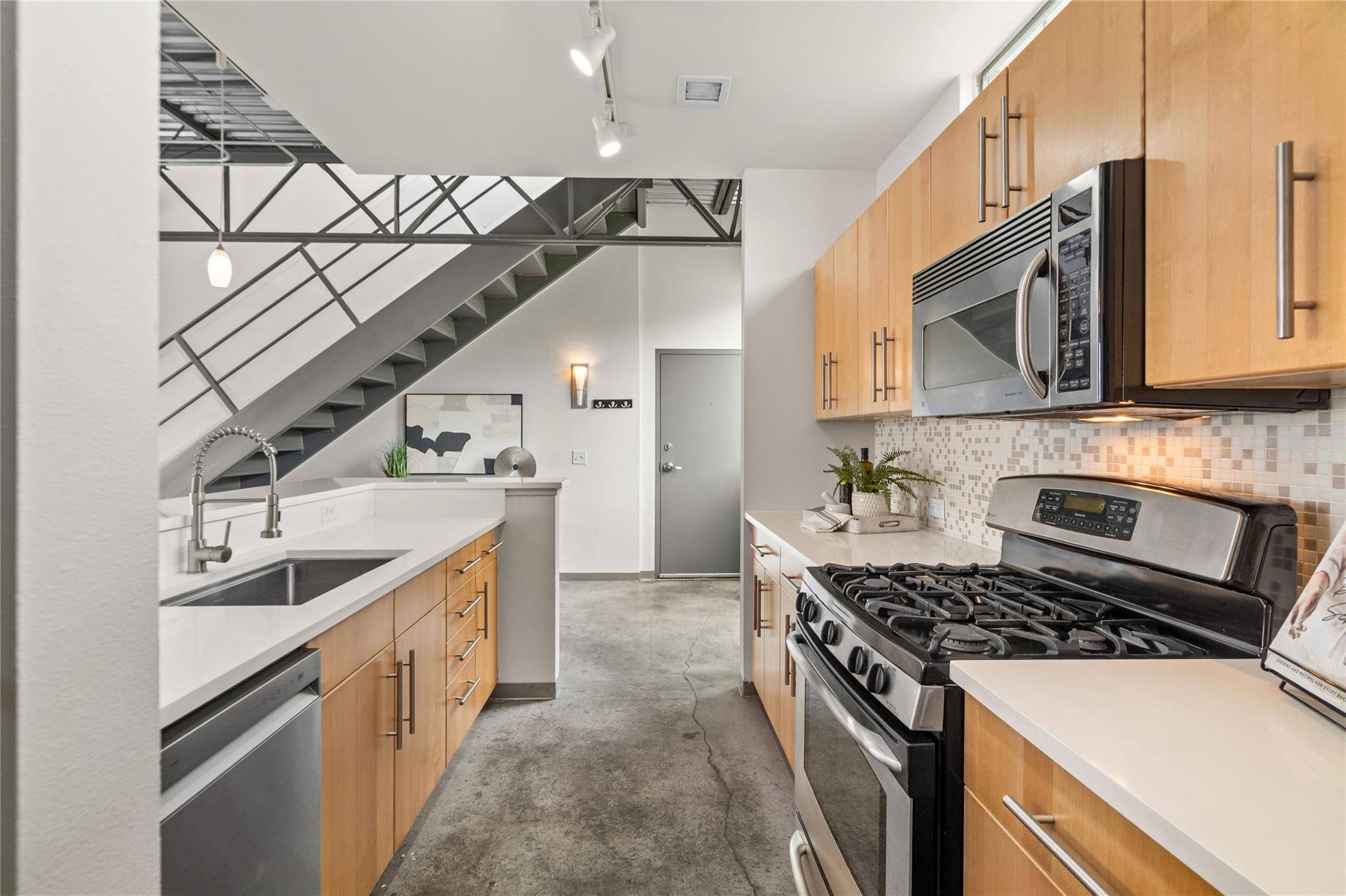4801 S Congress Ave #N2, Austin, TX 78745