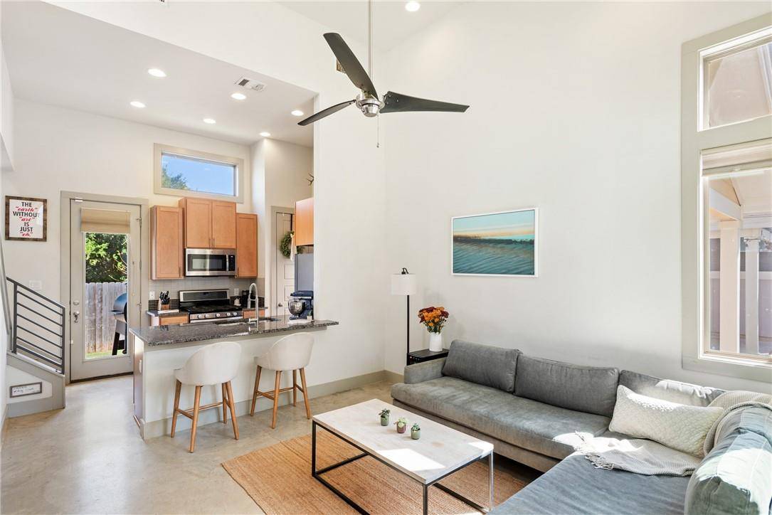 1807 Ulit Ave #B, Austin, TX 78702