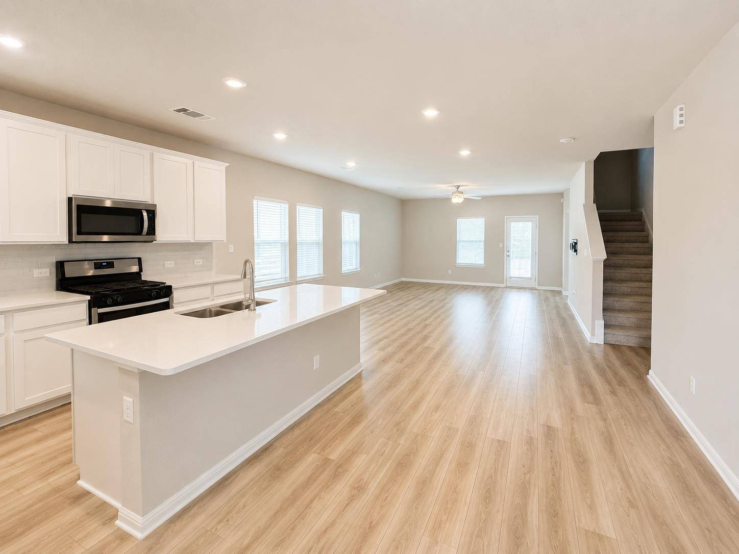 206 Wind TRL, Hutto, TX 78634