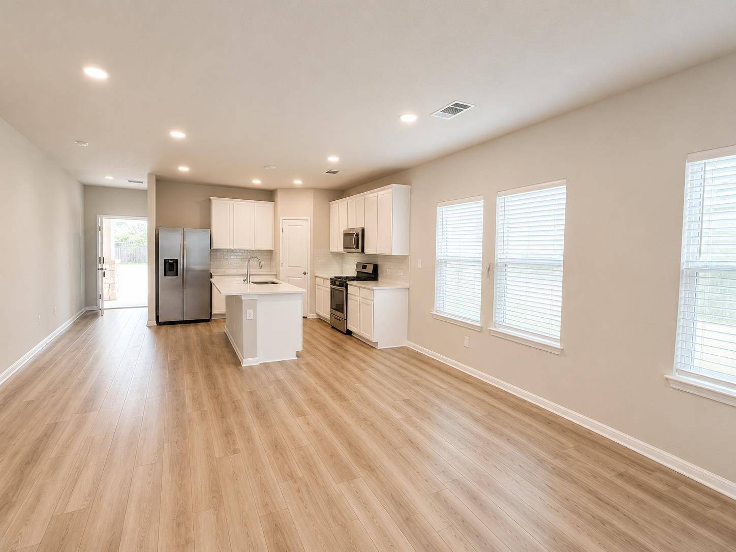 206 Wind TRL, Hutto, TX 78634