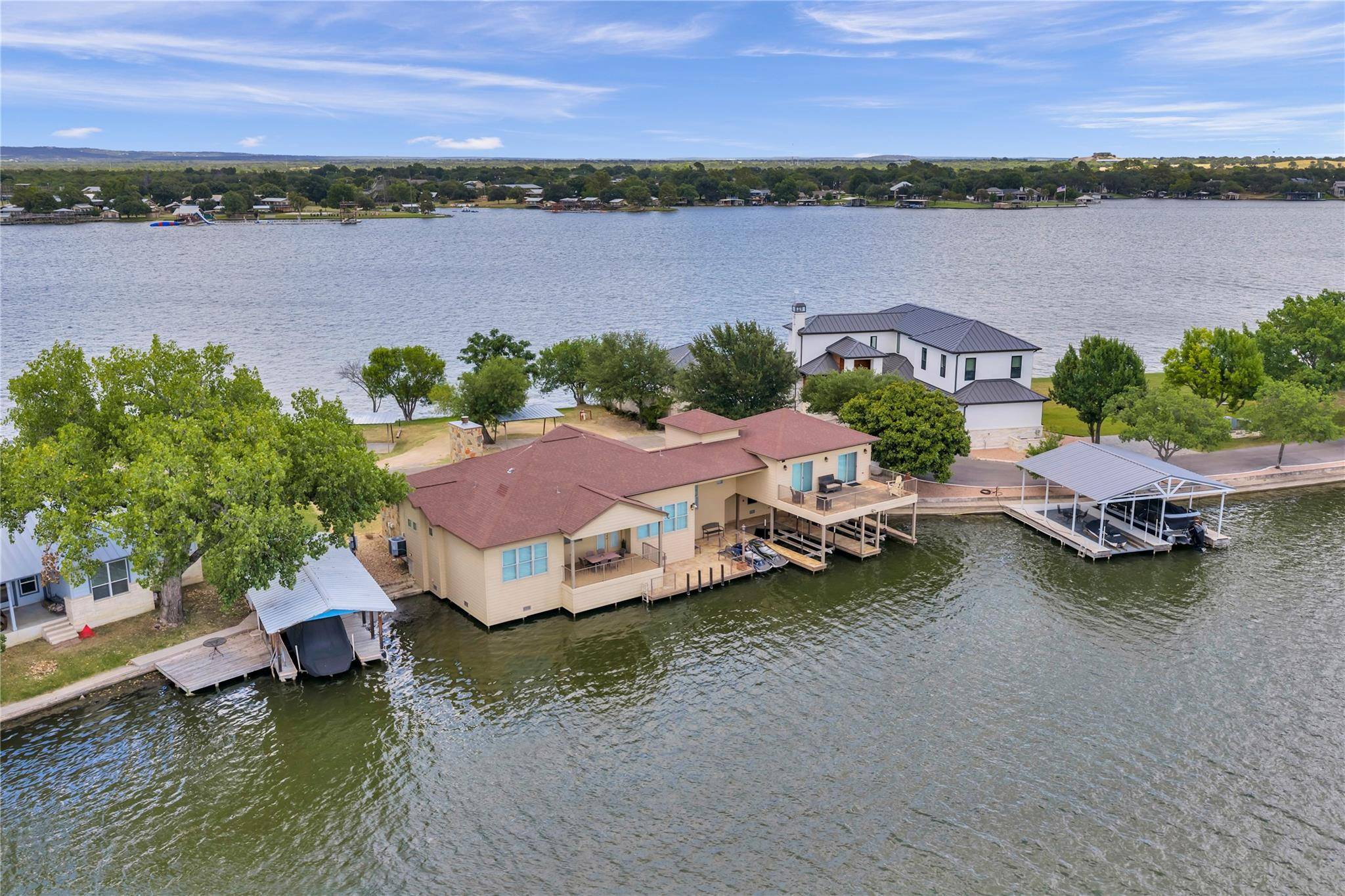 336 Park Lane LN, Sunrise Beach, TX 78643