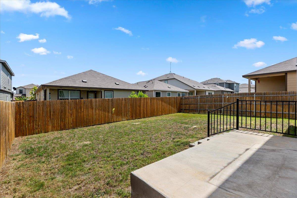 448 Perfect World LOOP, Jarrell, TX 76537