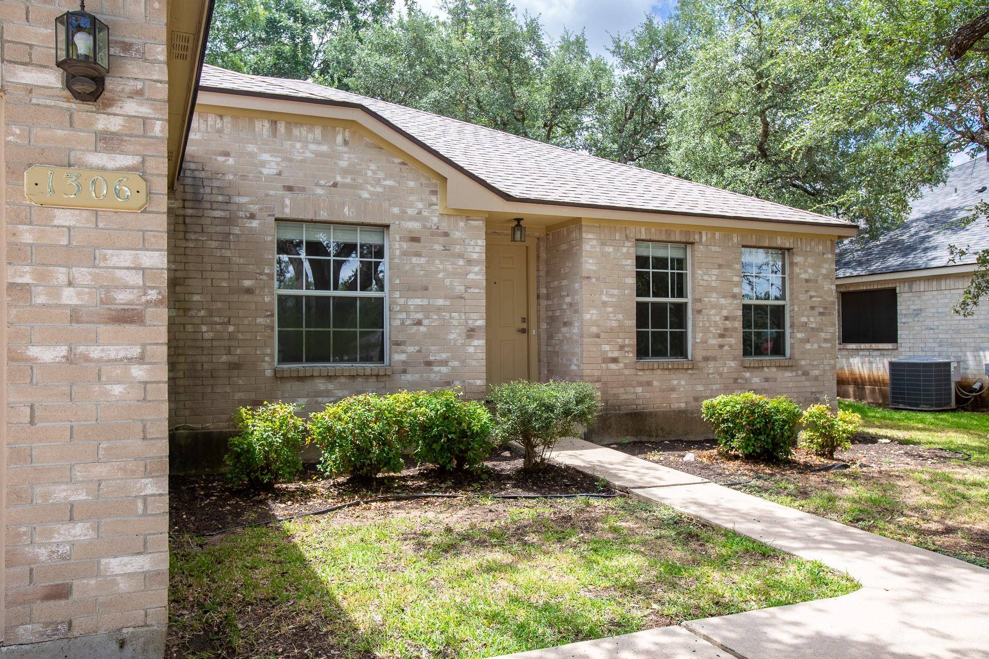 1306 Tremont DR, Cedar Park, TX 78613