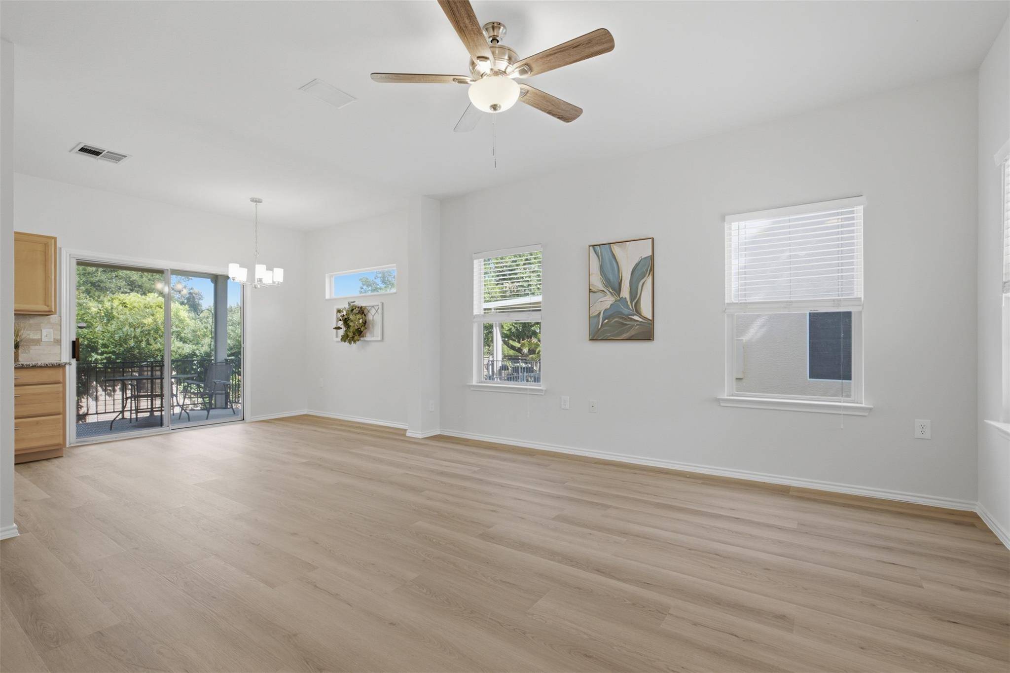 126 Whitewing WAY, Georgetown, TX 78633