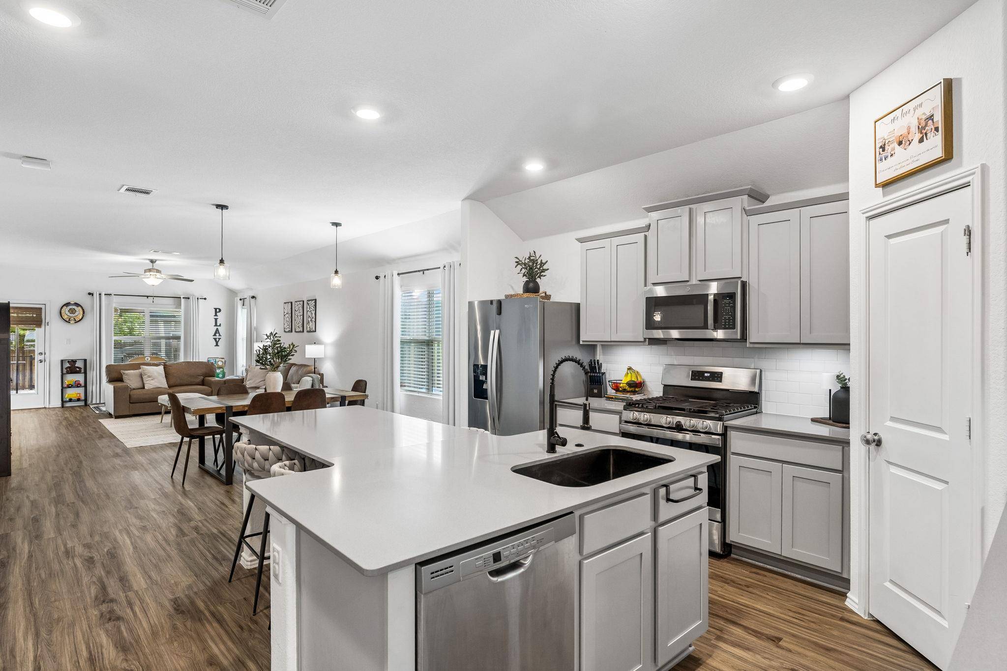 117 Konik RD, Georgetown, TX 78626