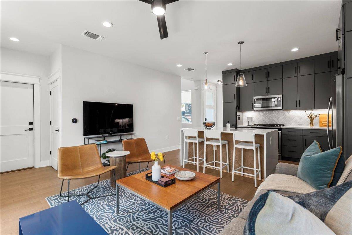 2104 E 2nd ST #2, Austin, TX 78702
