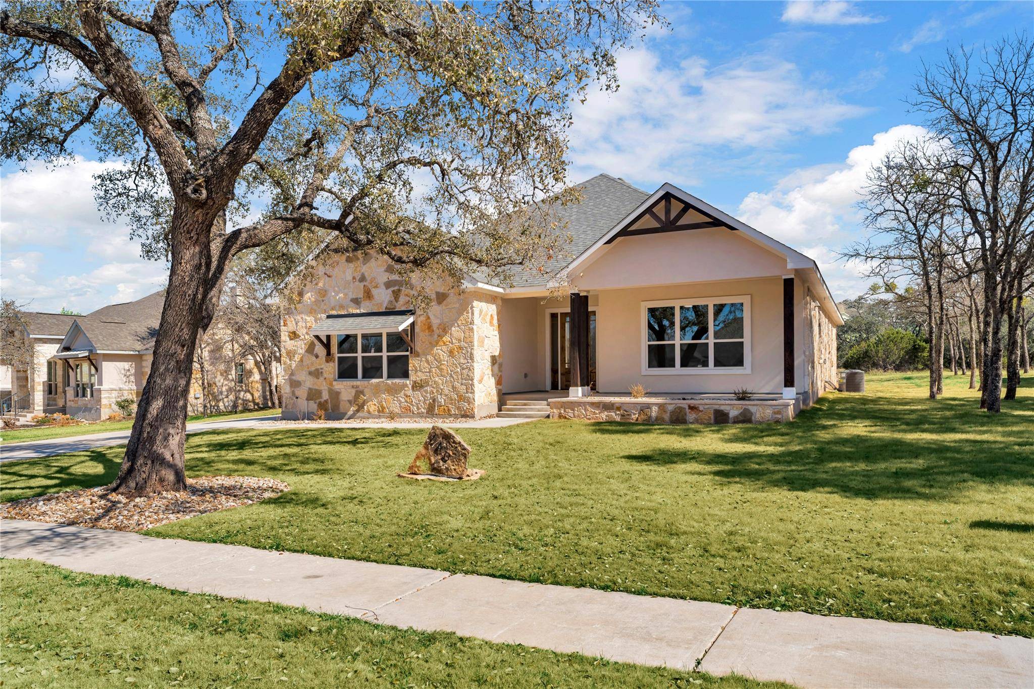 240 Sunday DR, Burnet, TX 78611