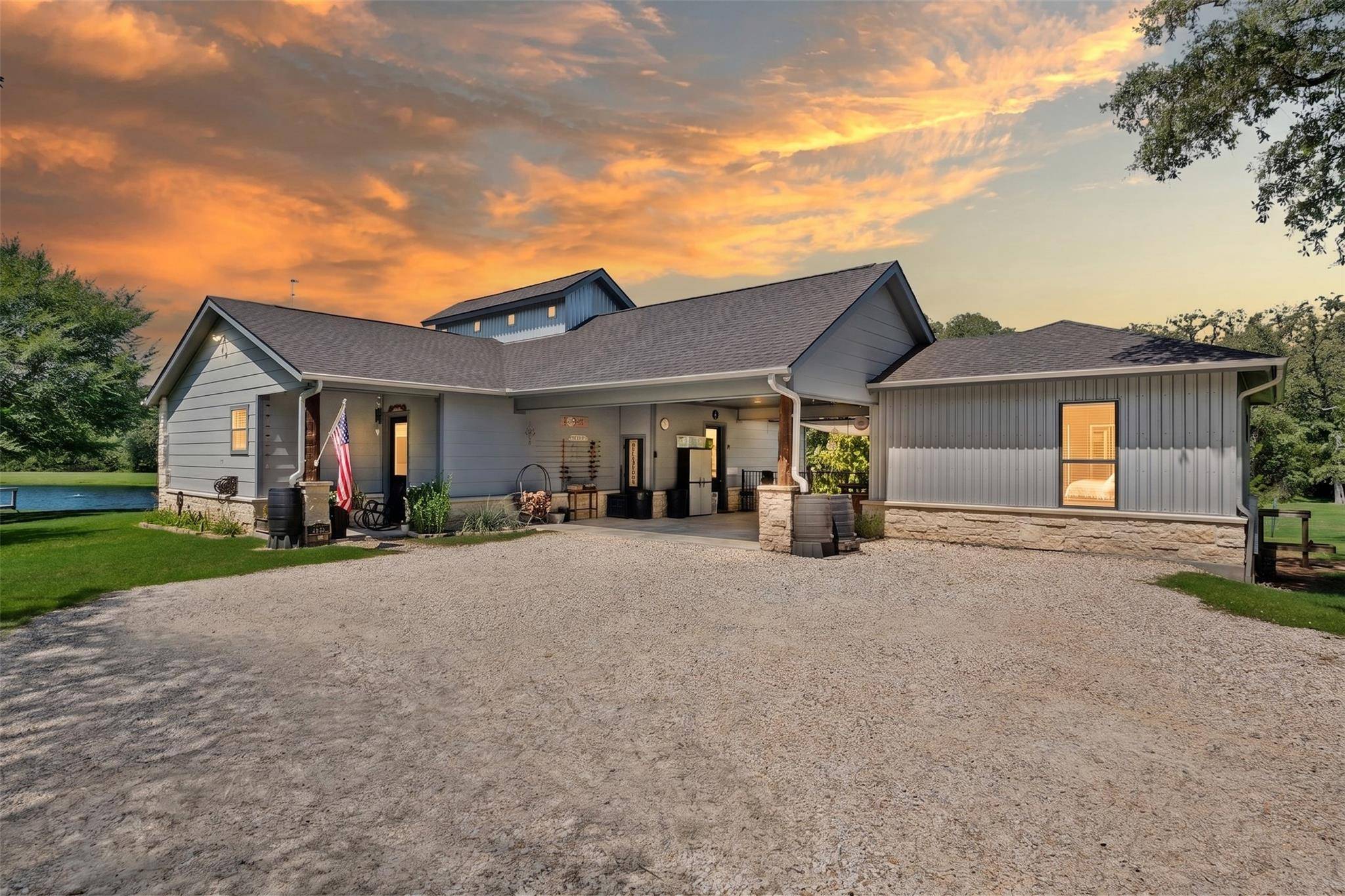 214 Private Road 7055, Milano, TX 76556