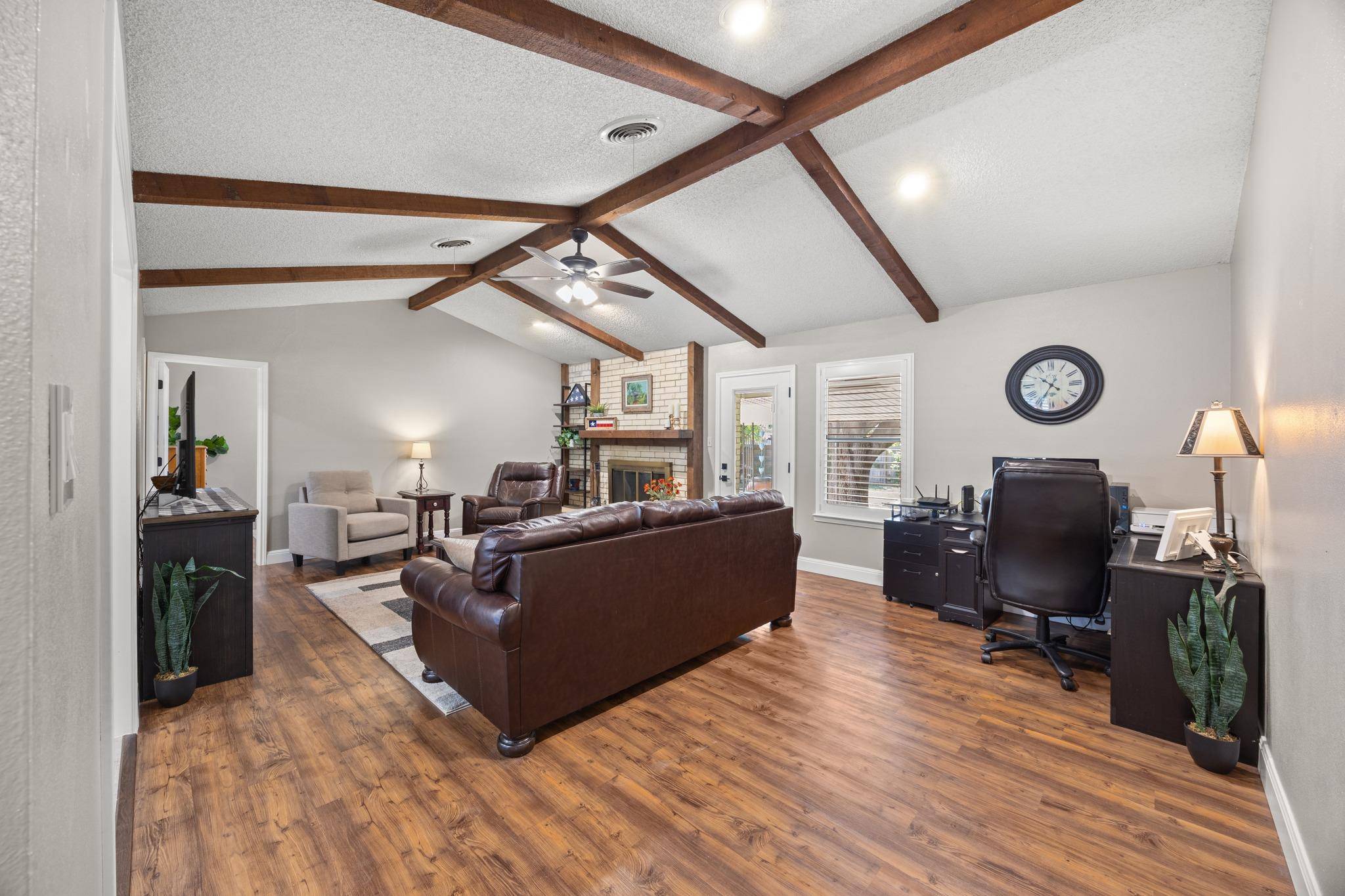 902 Dunman DR, Georgetown, TX 78628