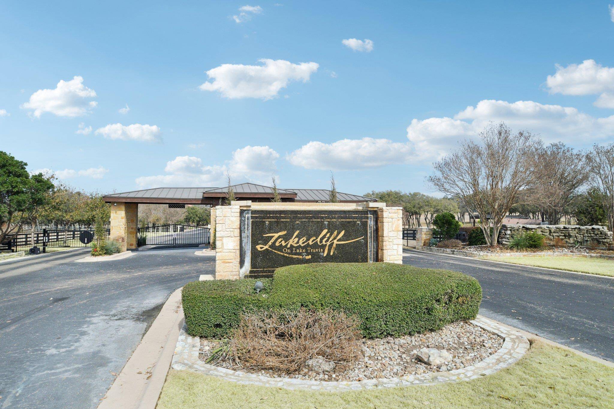 3100 Kahala Sunset DR, Spicewood, TX 78669