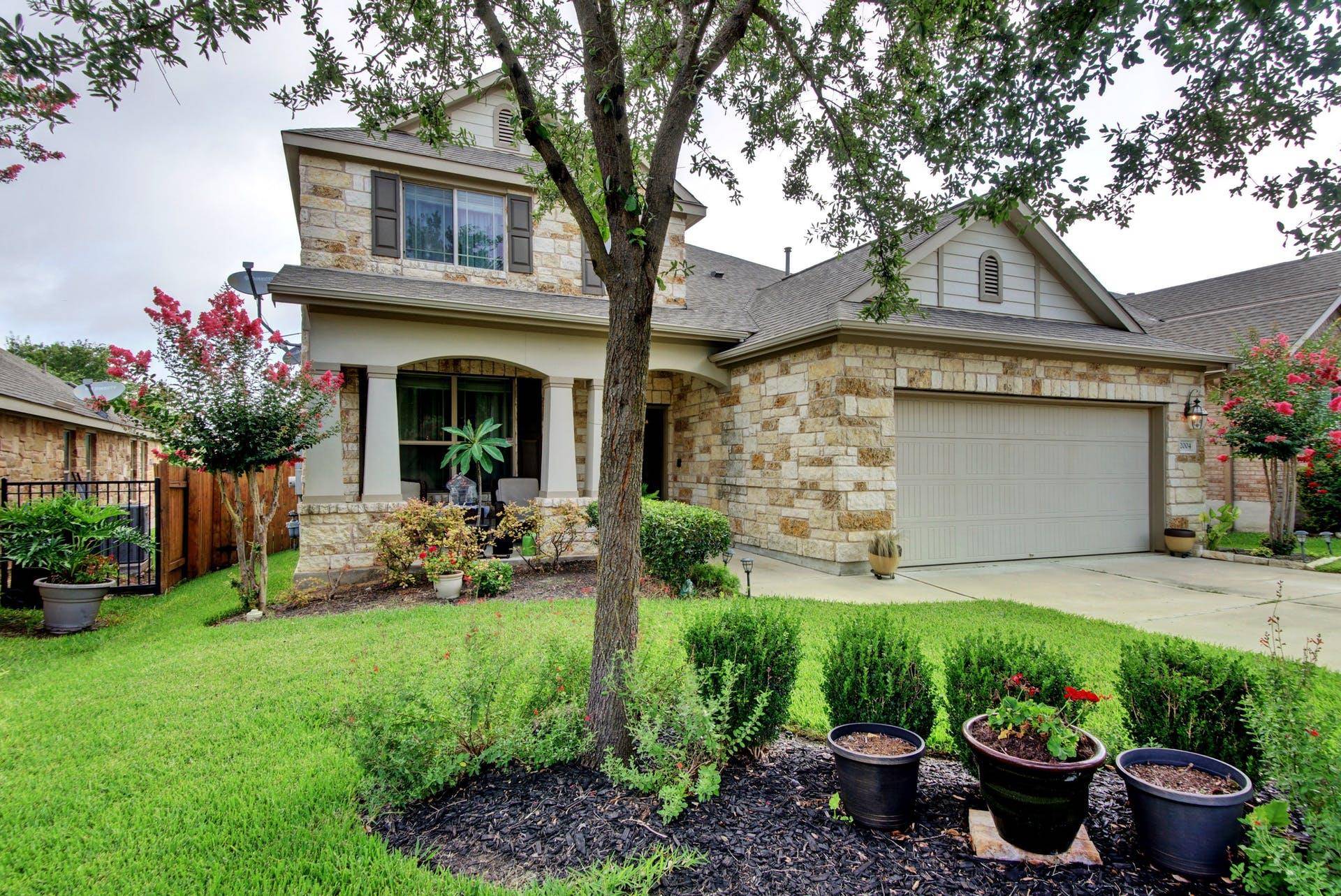 2004 Autumn Run LN, Round Rock, TX 78665