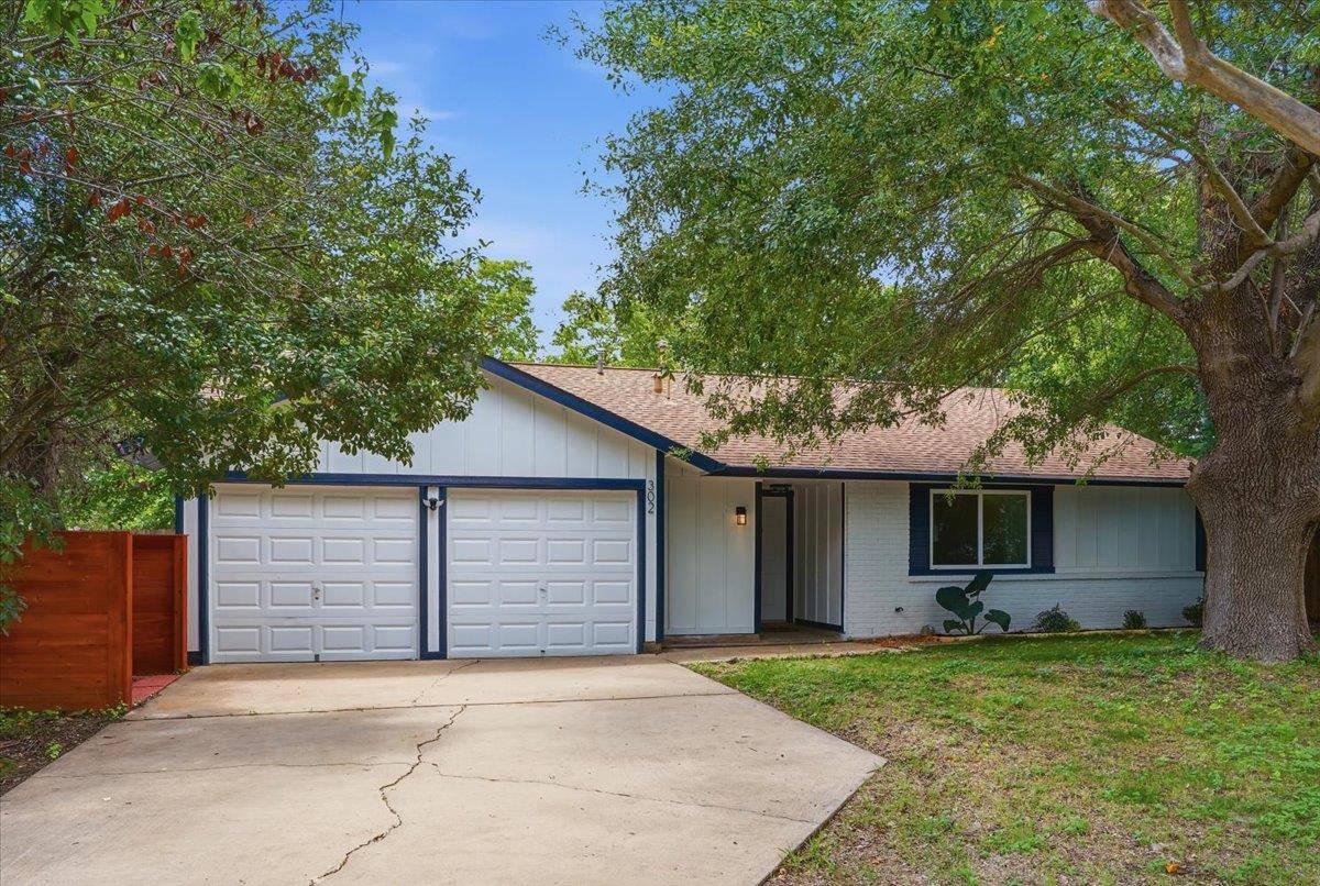 302 Shadow Bend CV, Austin, TX 78745