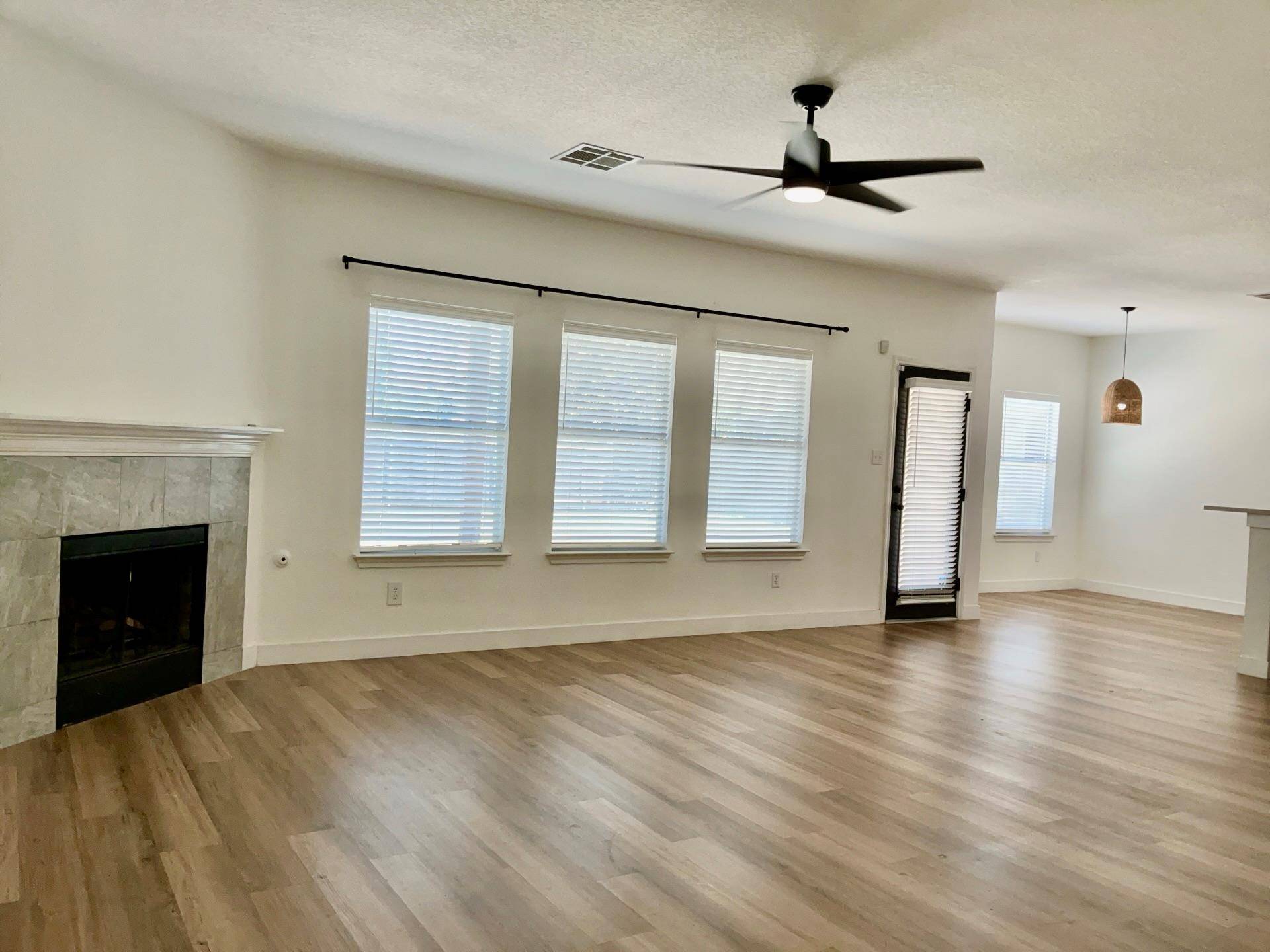 1405 Summercrest BLVD, Georgetown, TX 78626