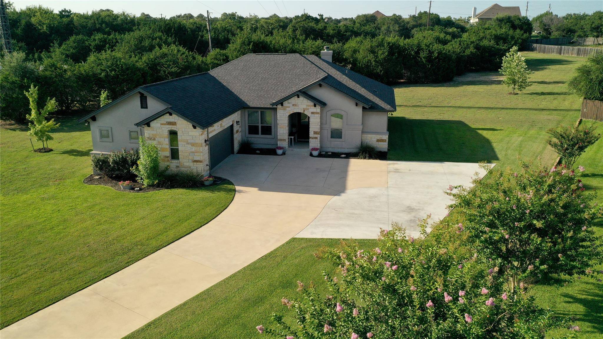 220 Angela DR, Liberty Hill, TX 78642