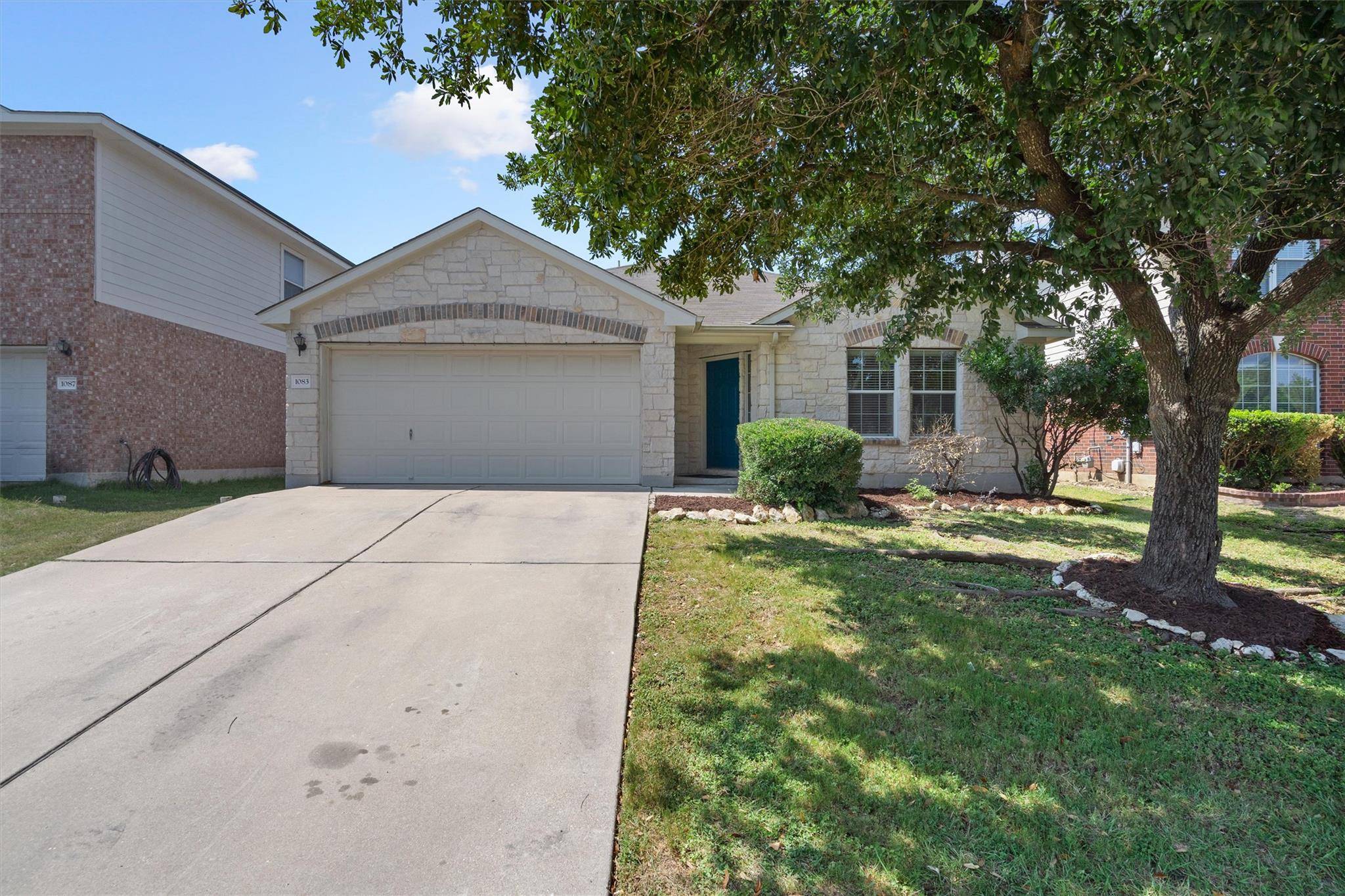 1083 Zeus CIR, Round Rock, TX 78665