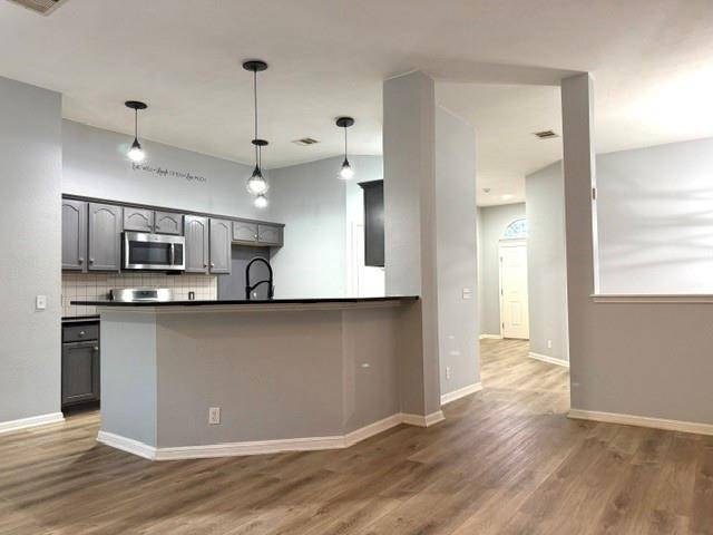 210 Fistral DR, Hutto, TX 78634
