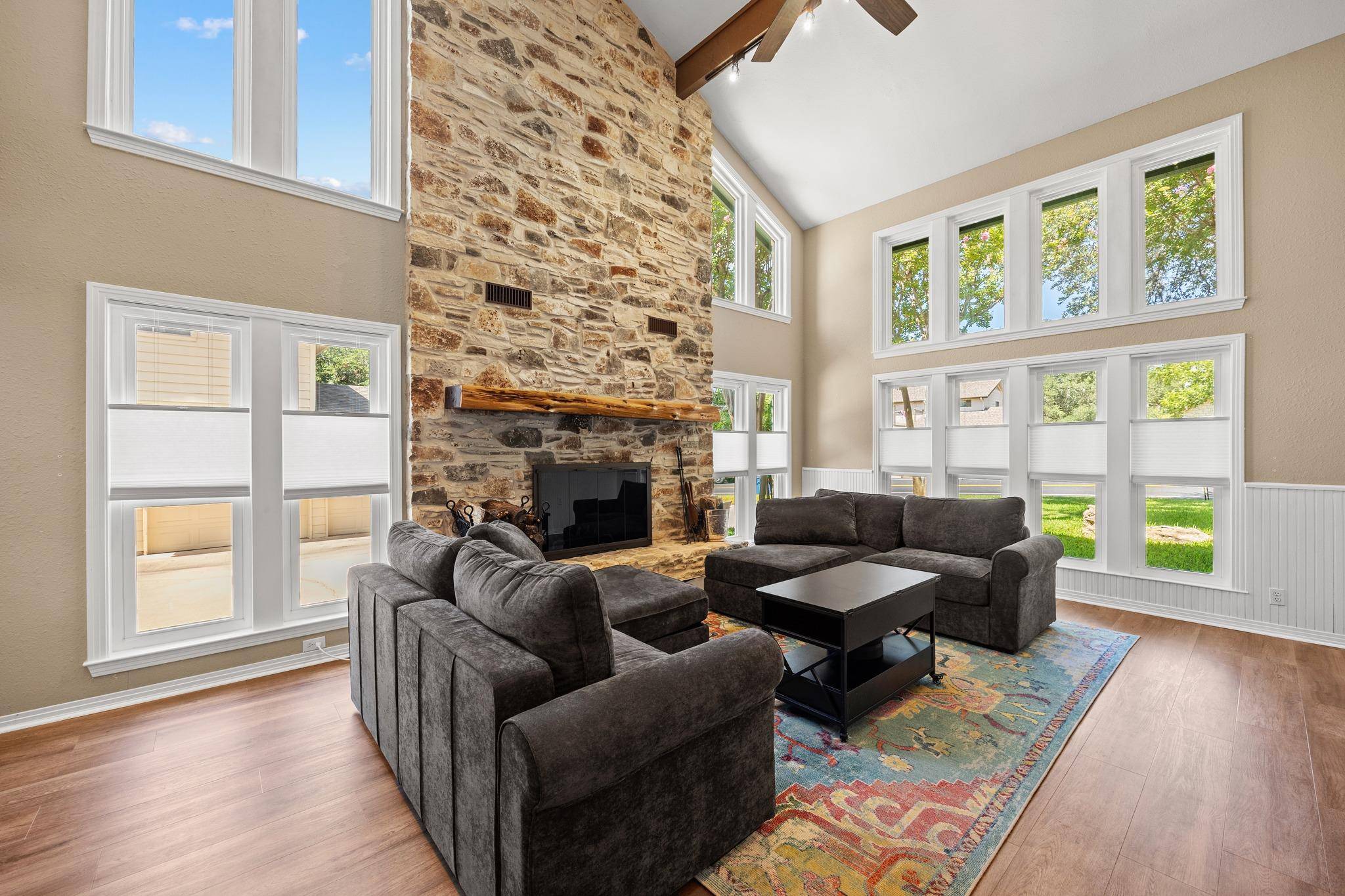 10805 Spicewood PKWY, Austin, TX 78750