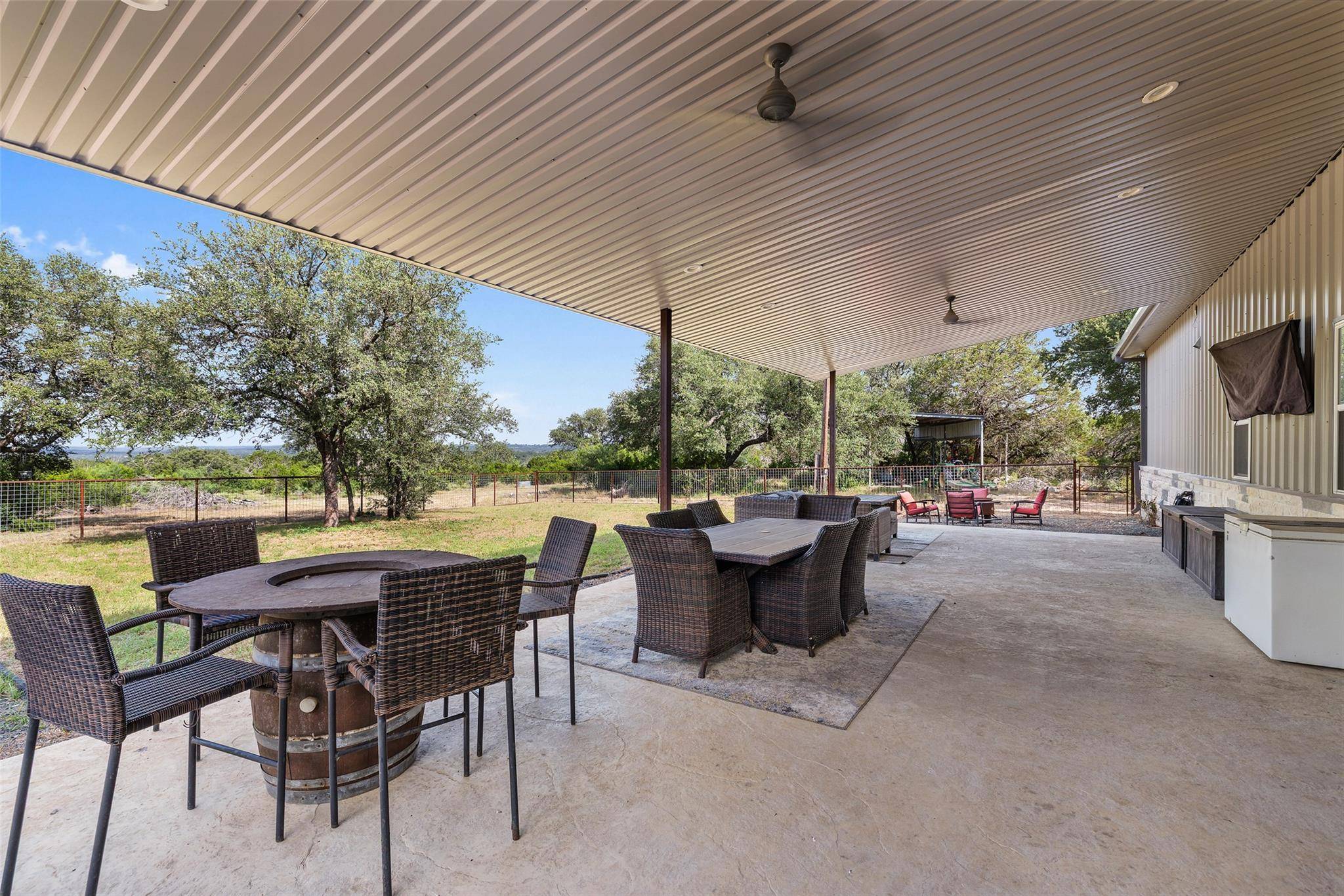 764 Stubbs RD, Johnson City, TX 78636