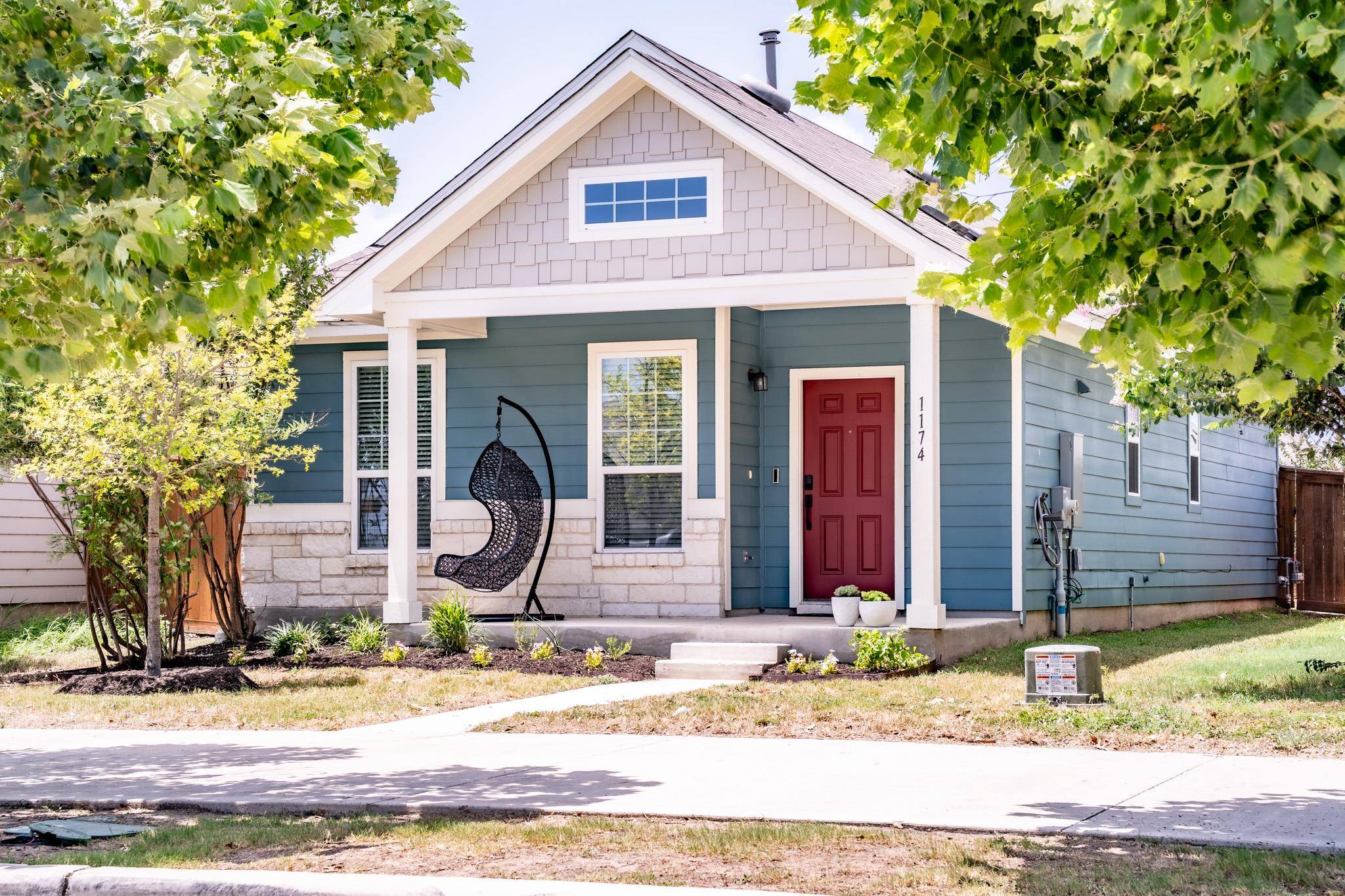 1174 Esplanade PKWY, San Marcos, TX 78666