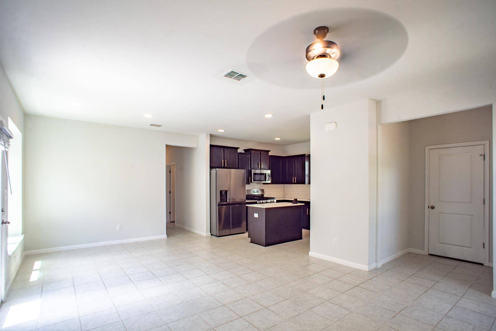 1174 Esplanade PKWY, San Marcos, TX 78666