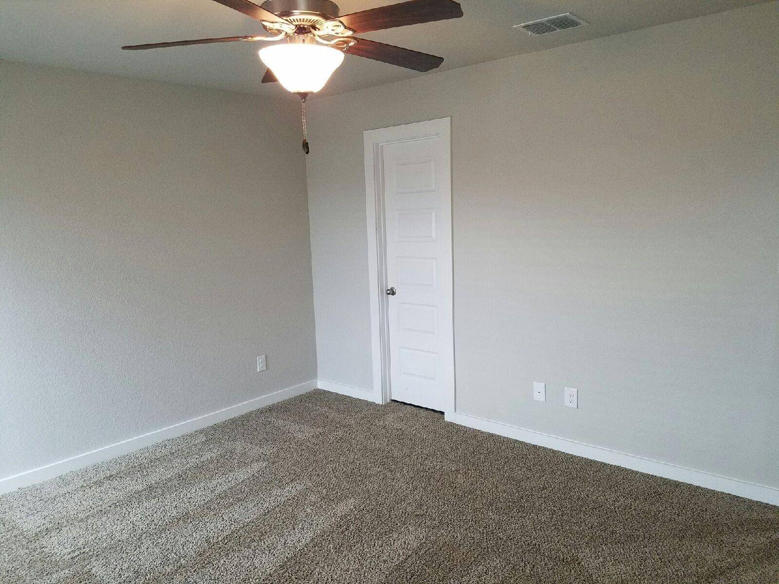 160 Lakeview CT, Kyle, TX 78640