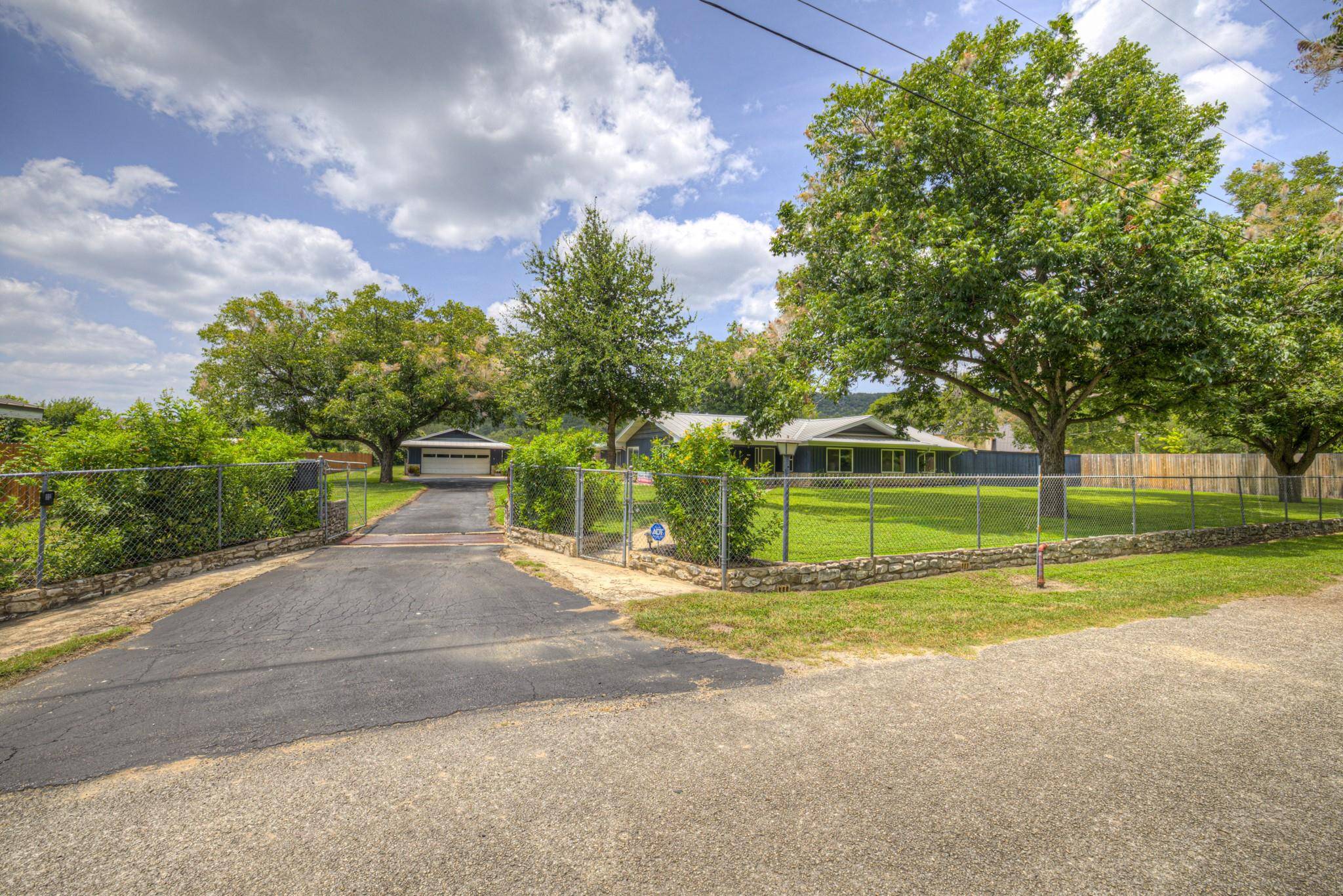 635 Riverside Path, Canyon Lake, TX 78133