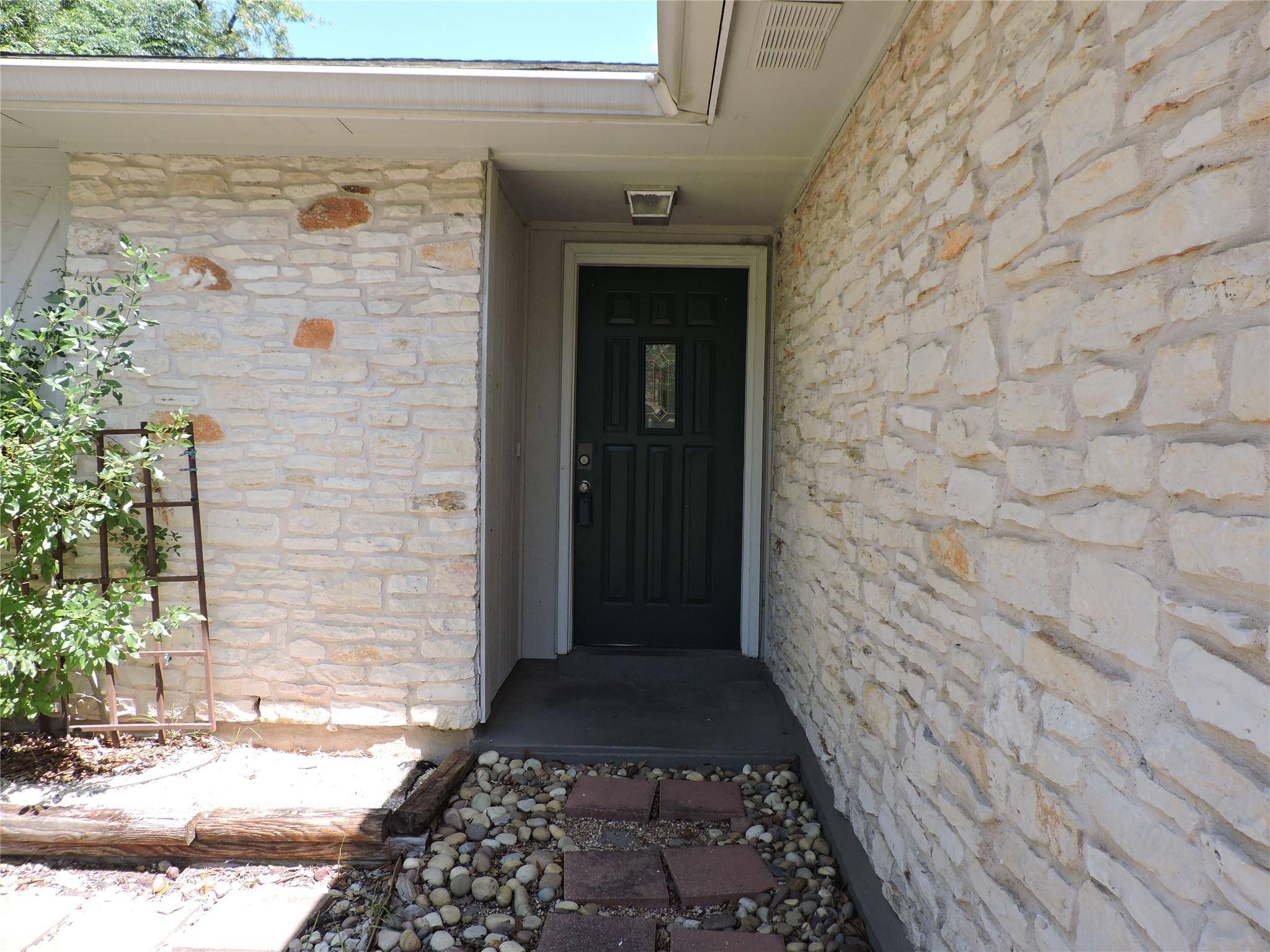 1625 Chippeway LN, Austin, TX 78745