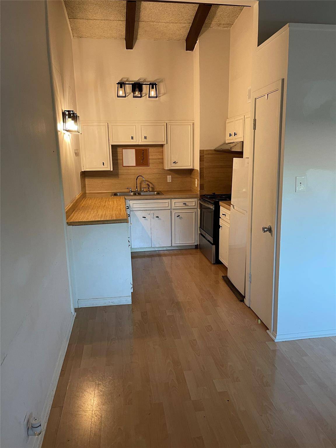 2404 Longview ST #204, Austin, TX 78705
