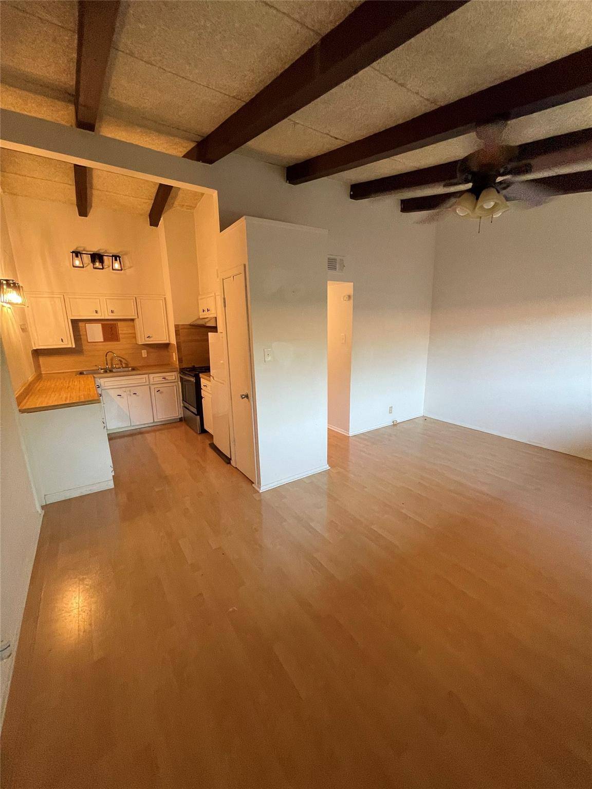 2404 Longview ST #204, Austin, TX 78705