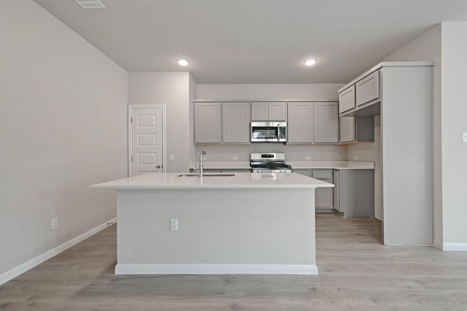 205 Hornet ST, Elgin, TX 78621