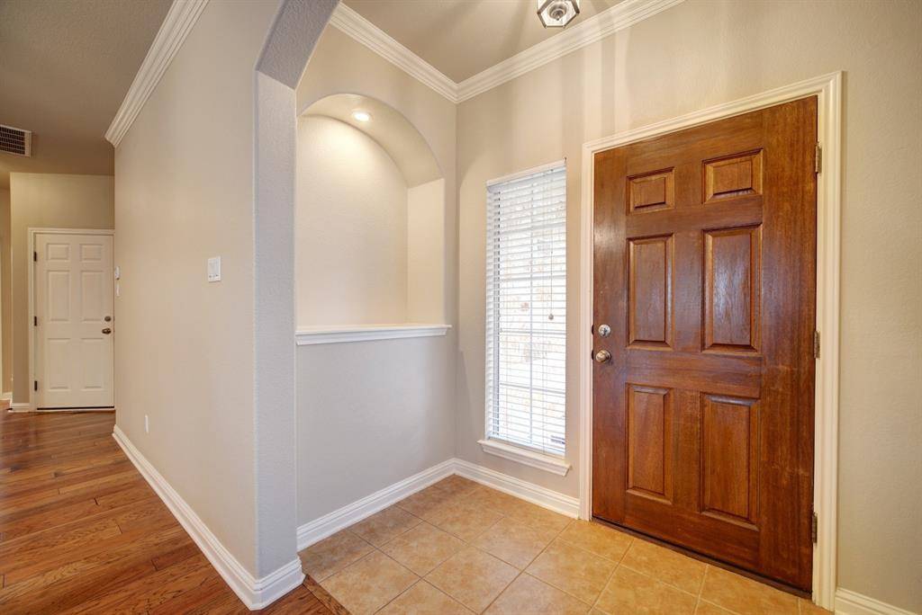 1696 Stonehaven LN, Round Rock, TX 78665