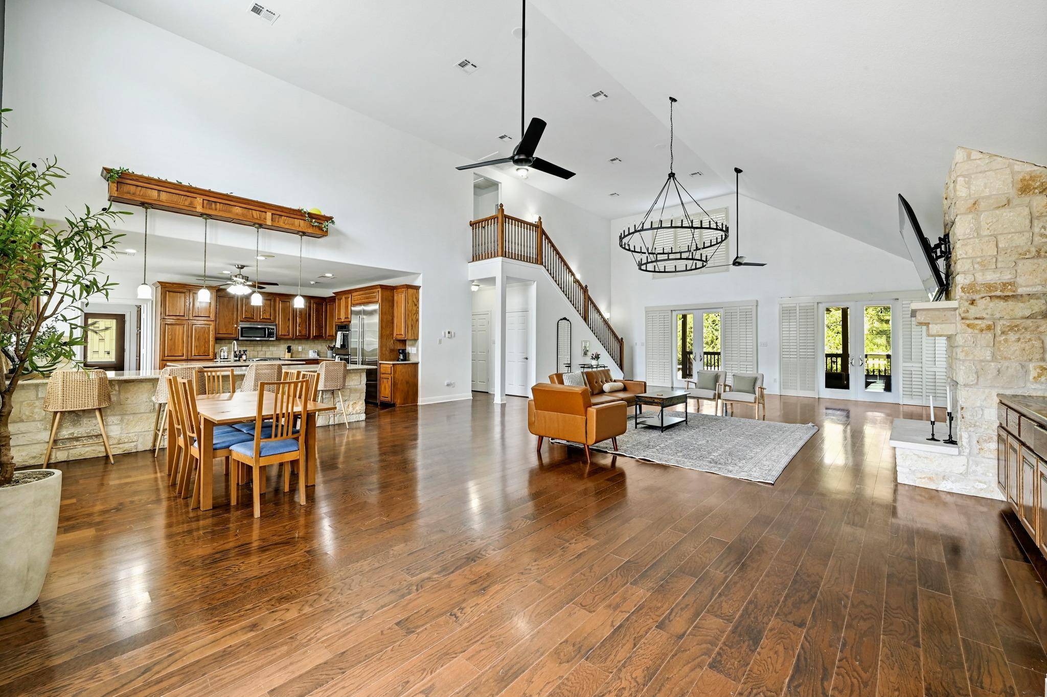 211 Moore LN, Cedar Park, TX 78613