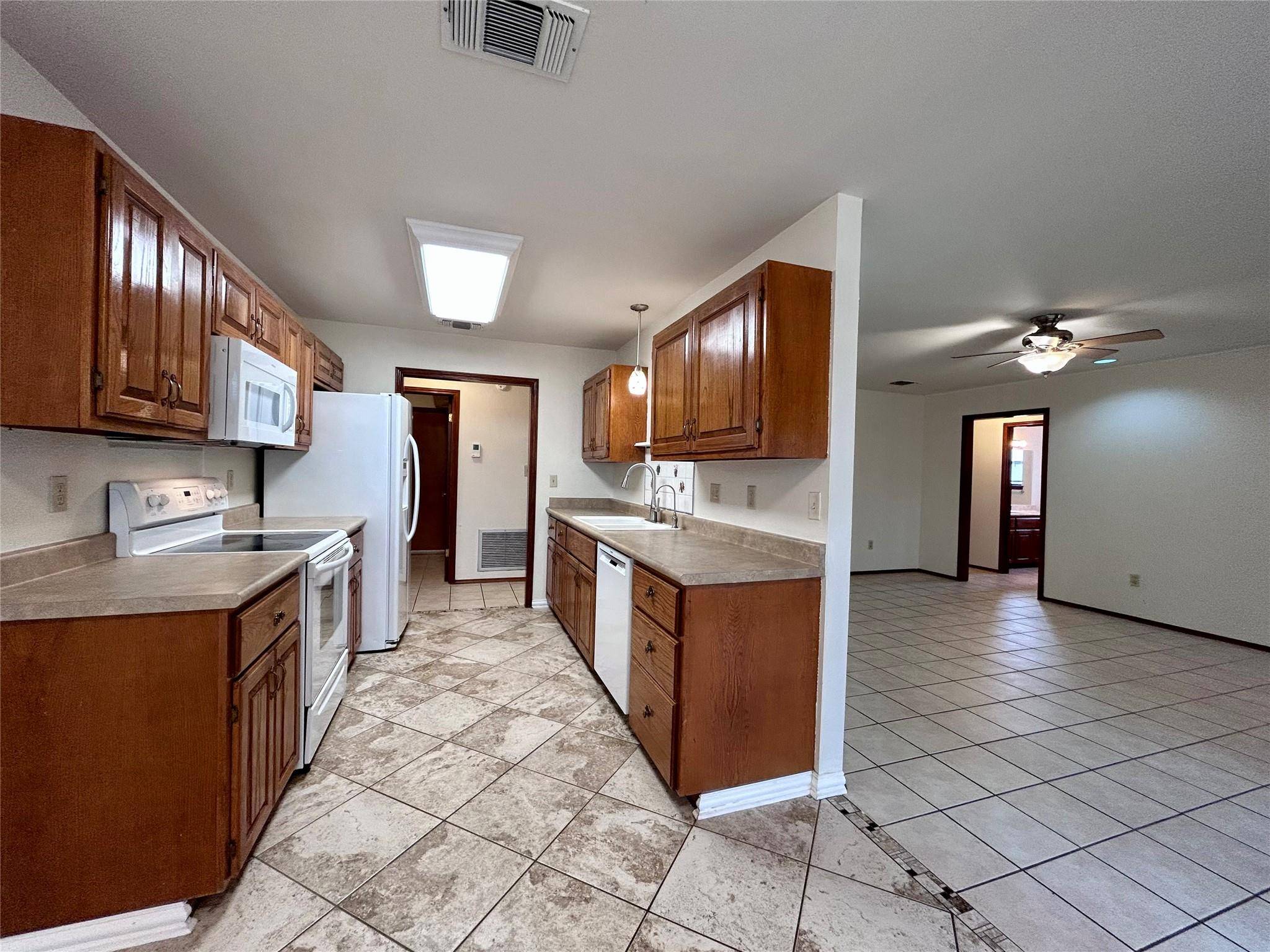 57 WOODCREEK DR, Wimberley, TX 78676