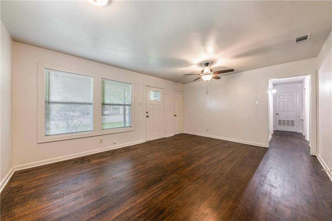 1113 Sycamore ST, San Marcos, TX 78666