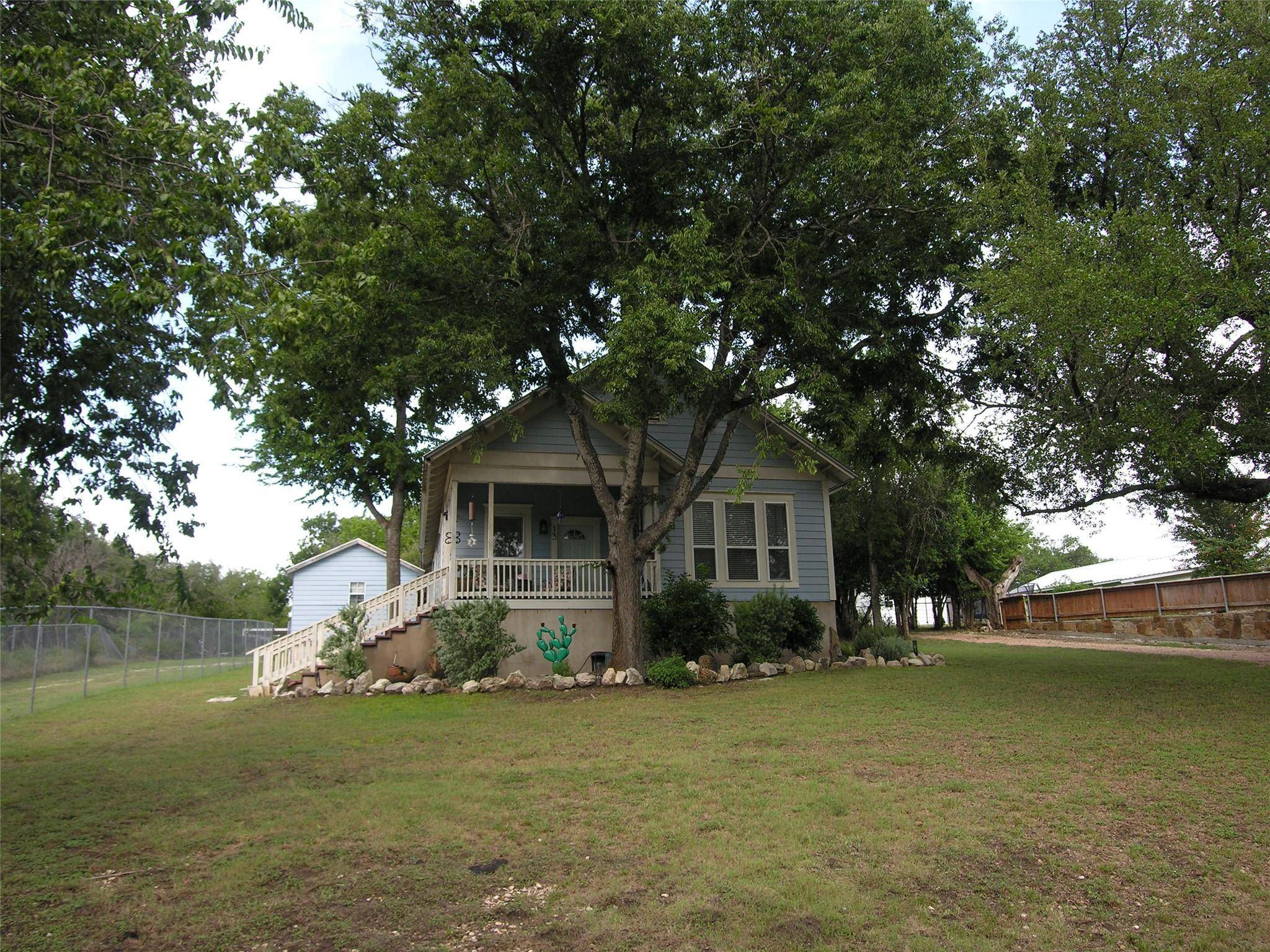 13 Cockrell CIR, Lampasas, TX 76550