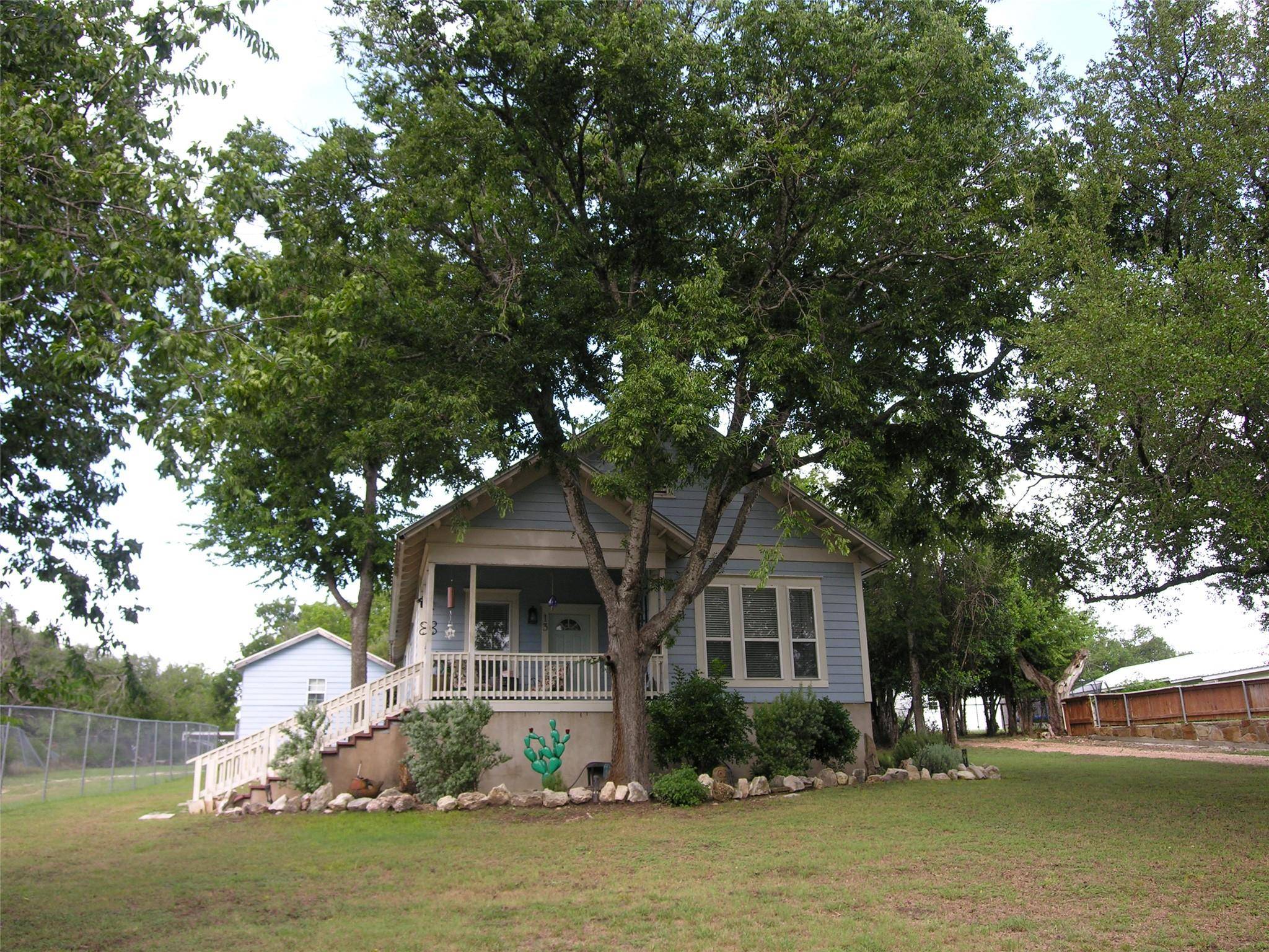 13 Cockrell CIR, Lampasas, TX 76550