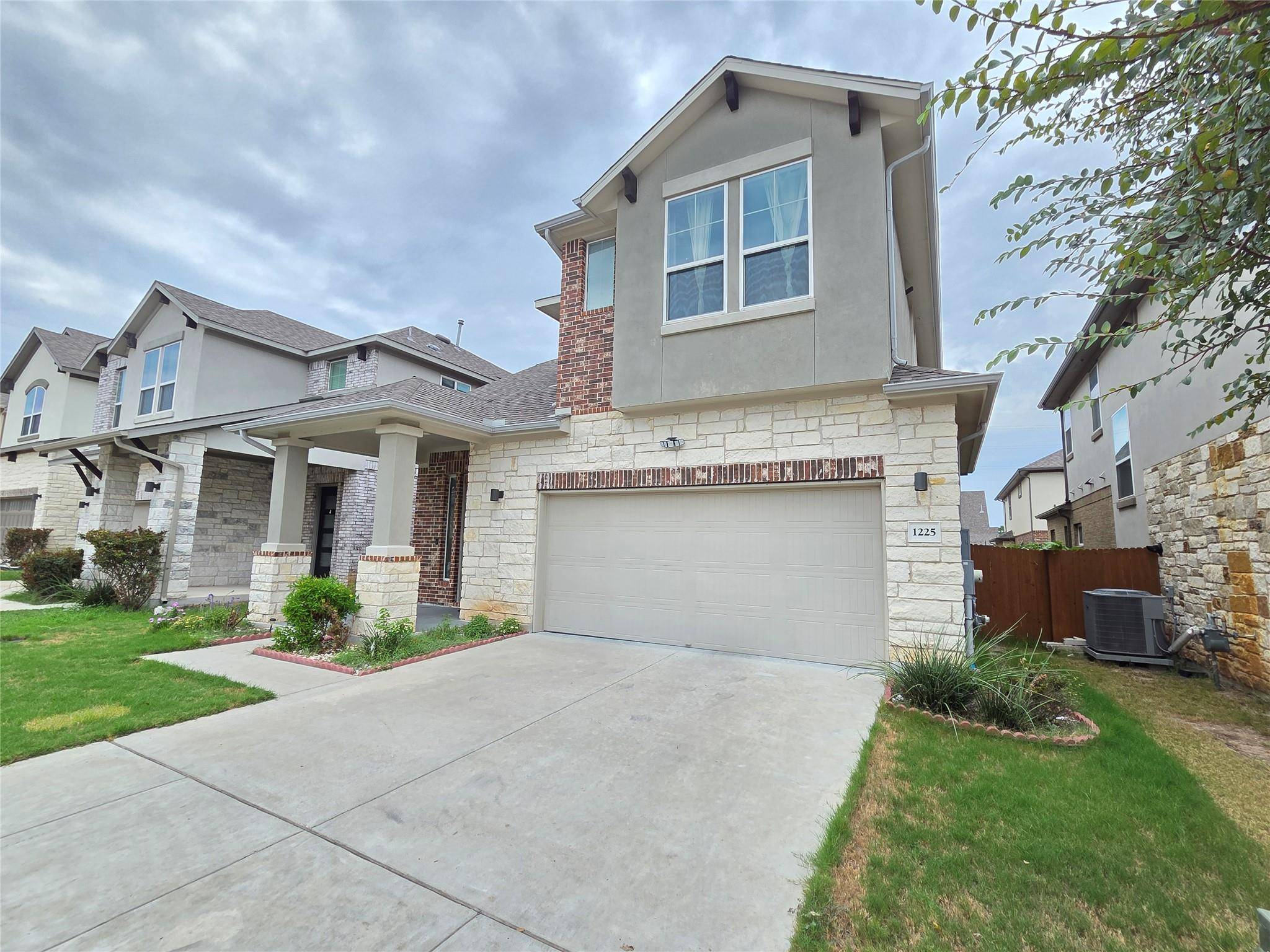 1225 Westborough LN #17, Leander, TX 78641