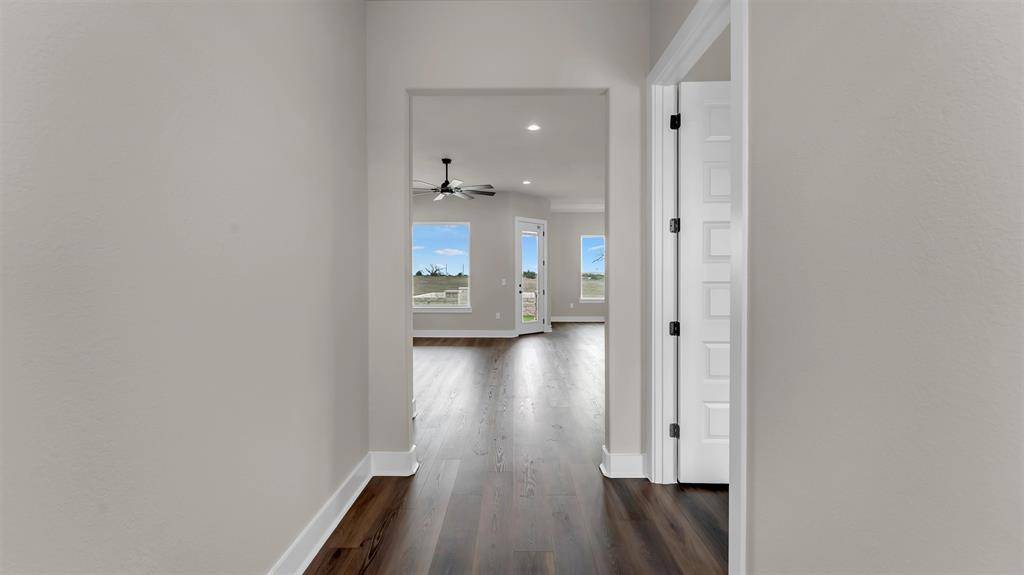 379 Prairie Point DR, Bertram, TX 78605