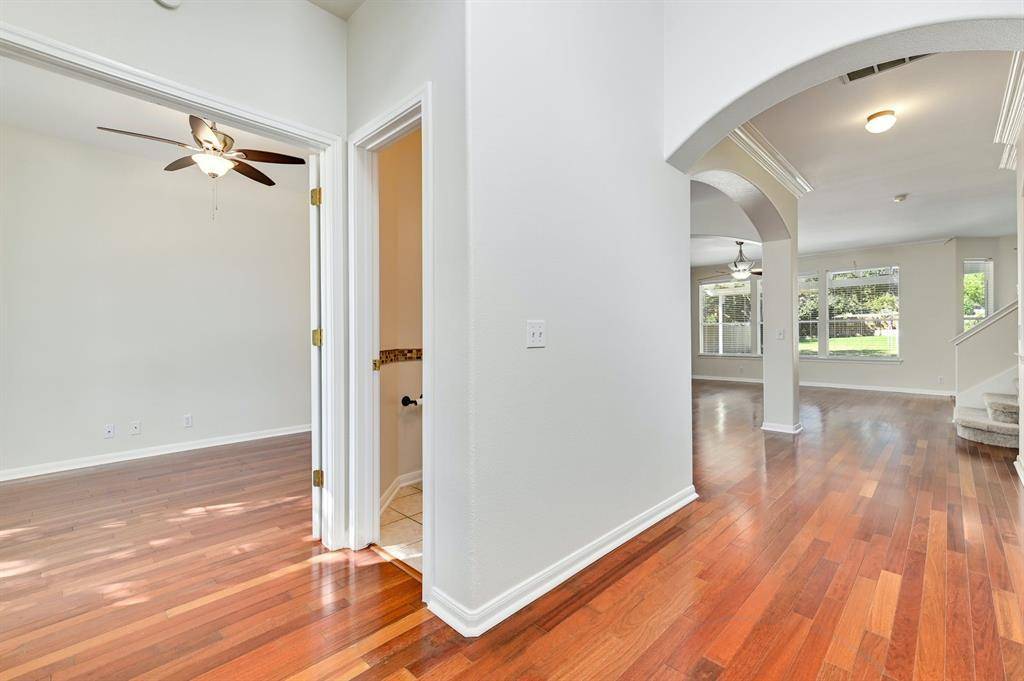 20308 Farm Pond LN, Pflugerville, TX 78660